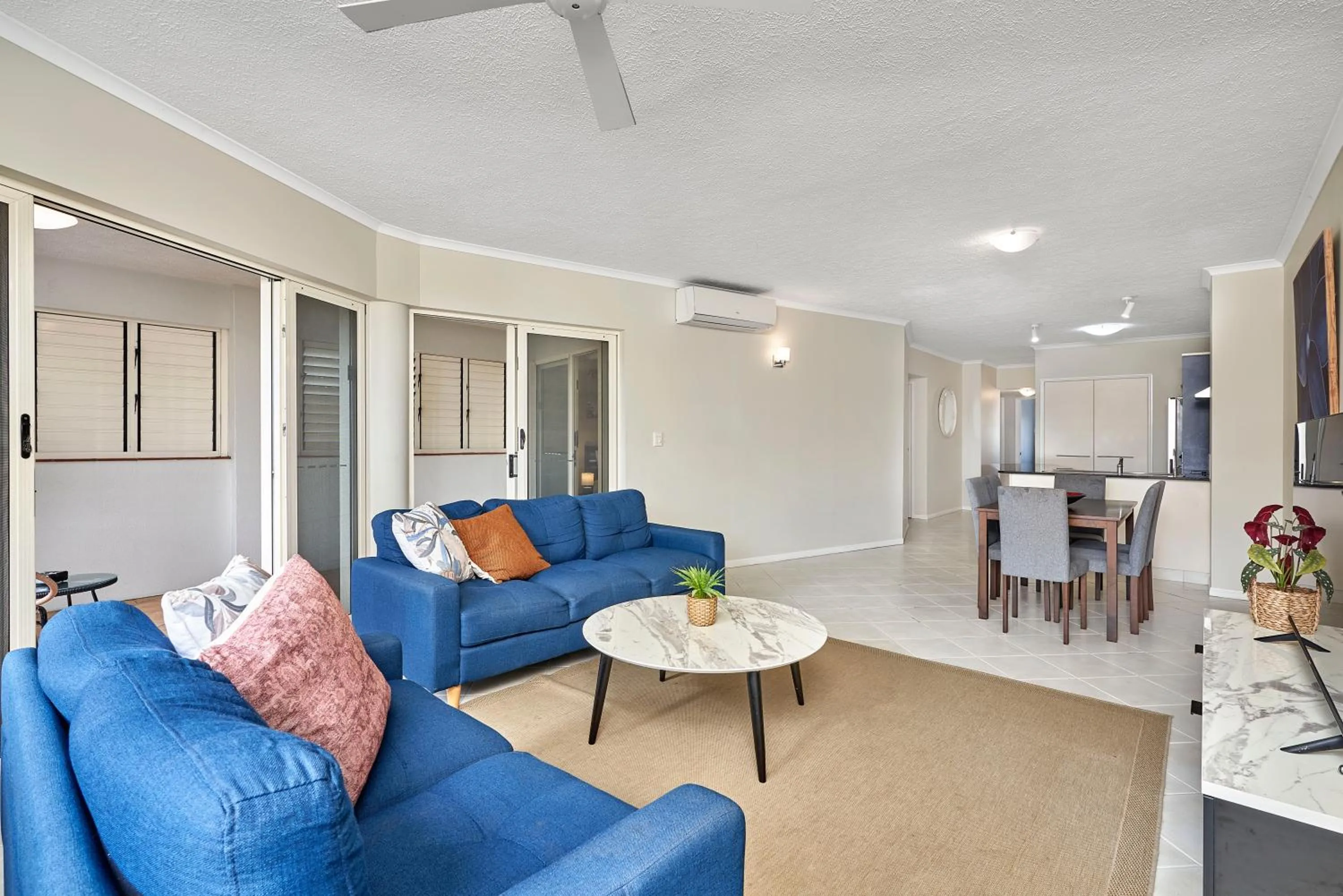 Living room in North Cove Waterfront Suites