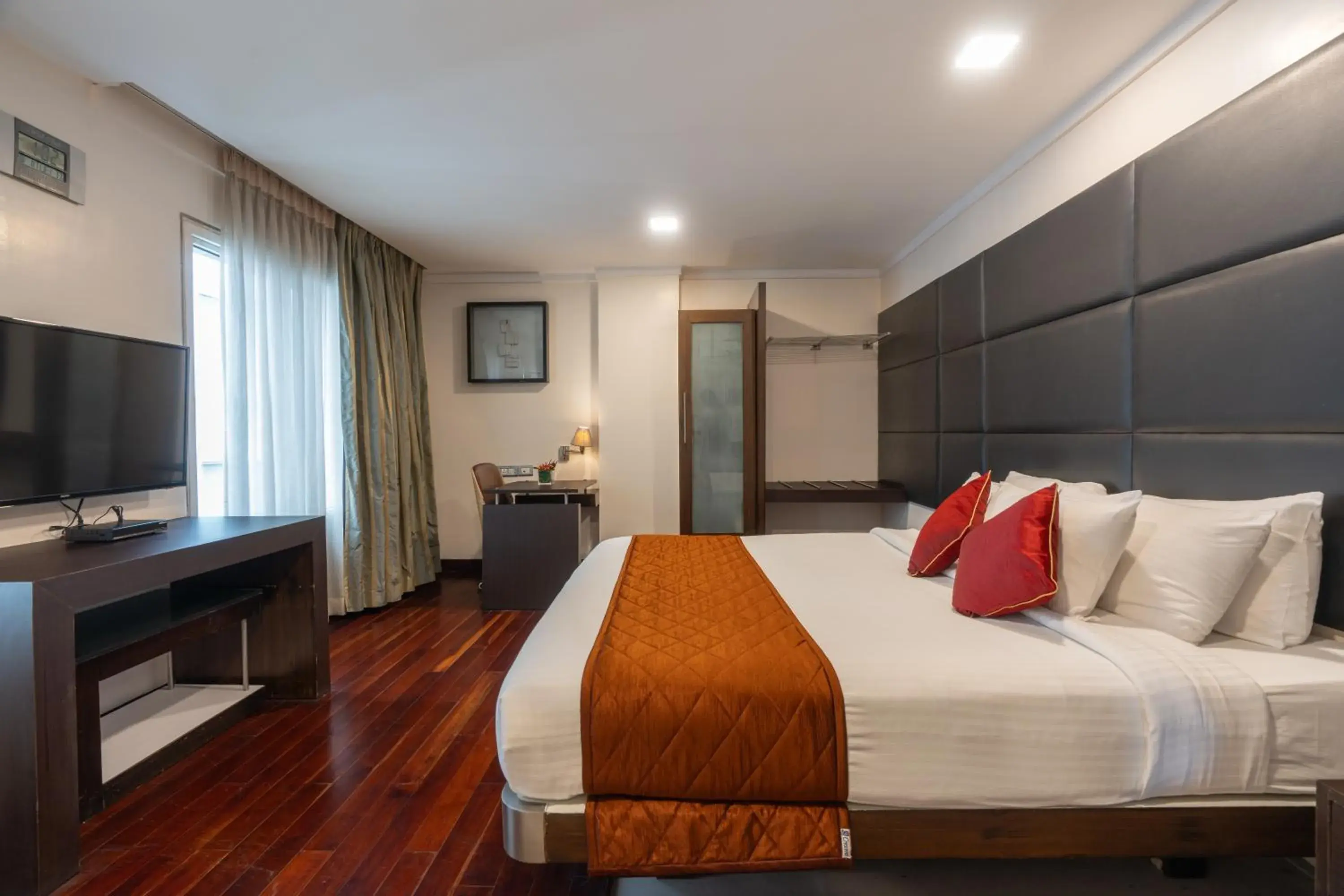 Suite with City View - single occupancy in 37th Crescent Hotel Bengaluru Suite with City View - single occupancy in 37th Crescent Hotel Bengaluru