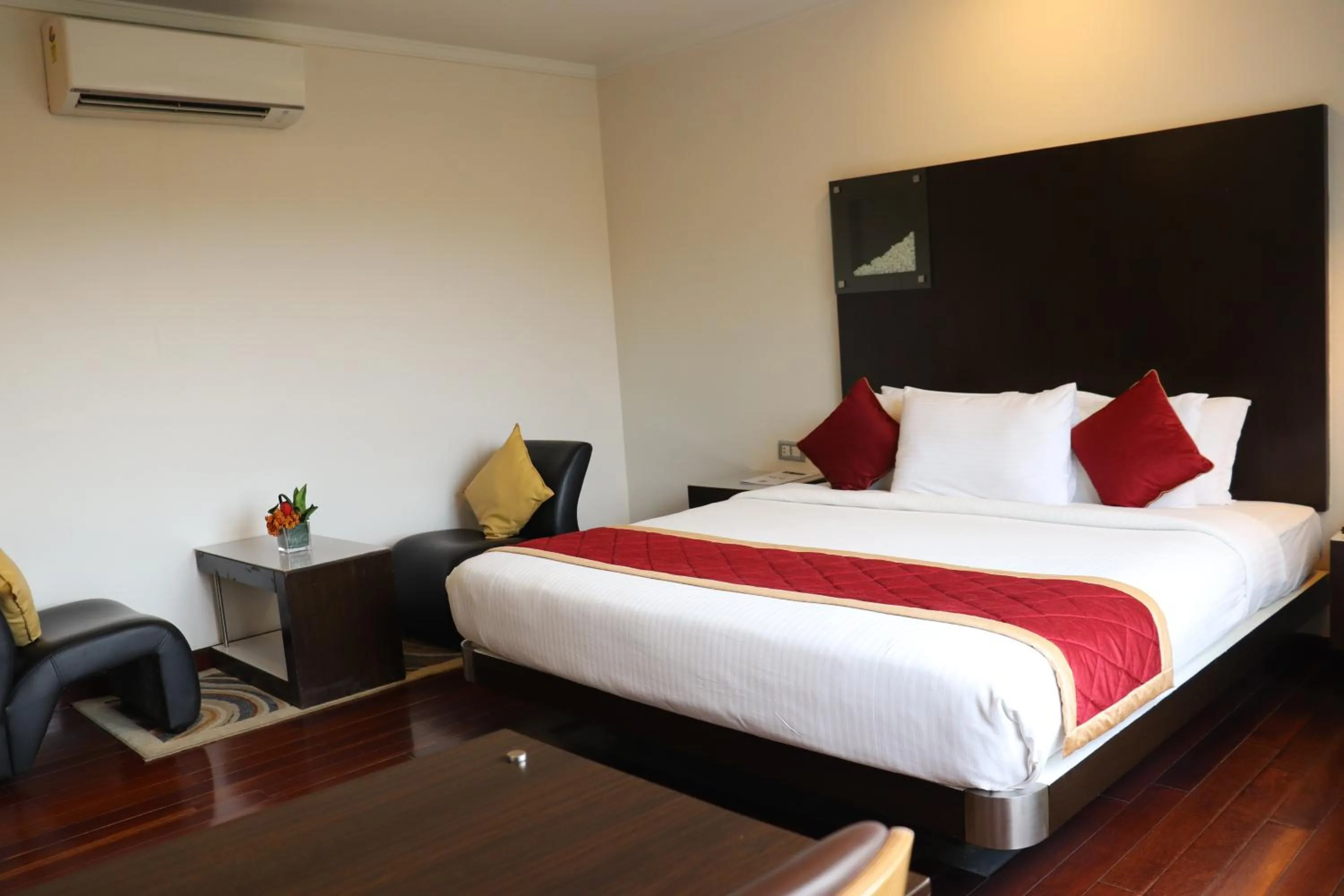 Bedroom, Bed in 37th Crescent Hotel Bengaluru