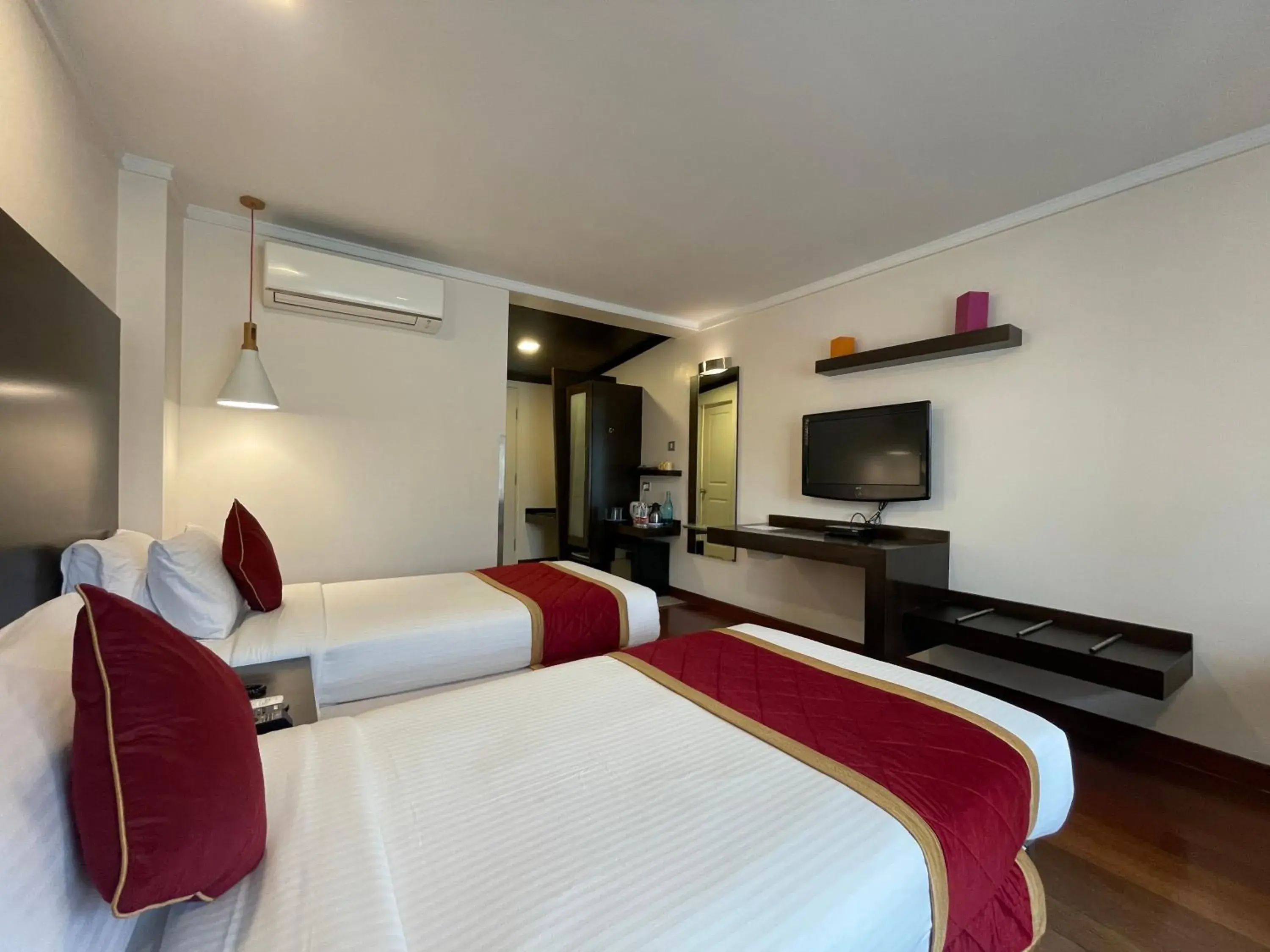 Bed in 37th Crescent Hotel Bengaluru Bed in 37th Crescent Hotel Bengaluru