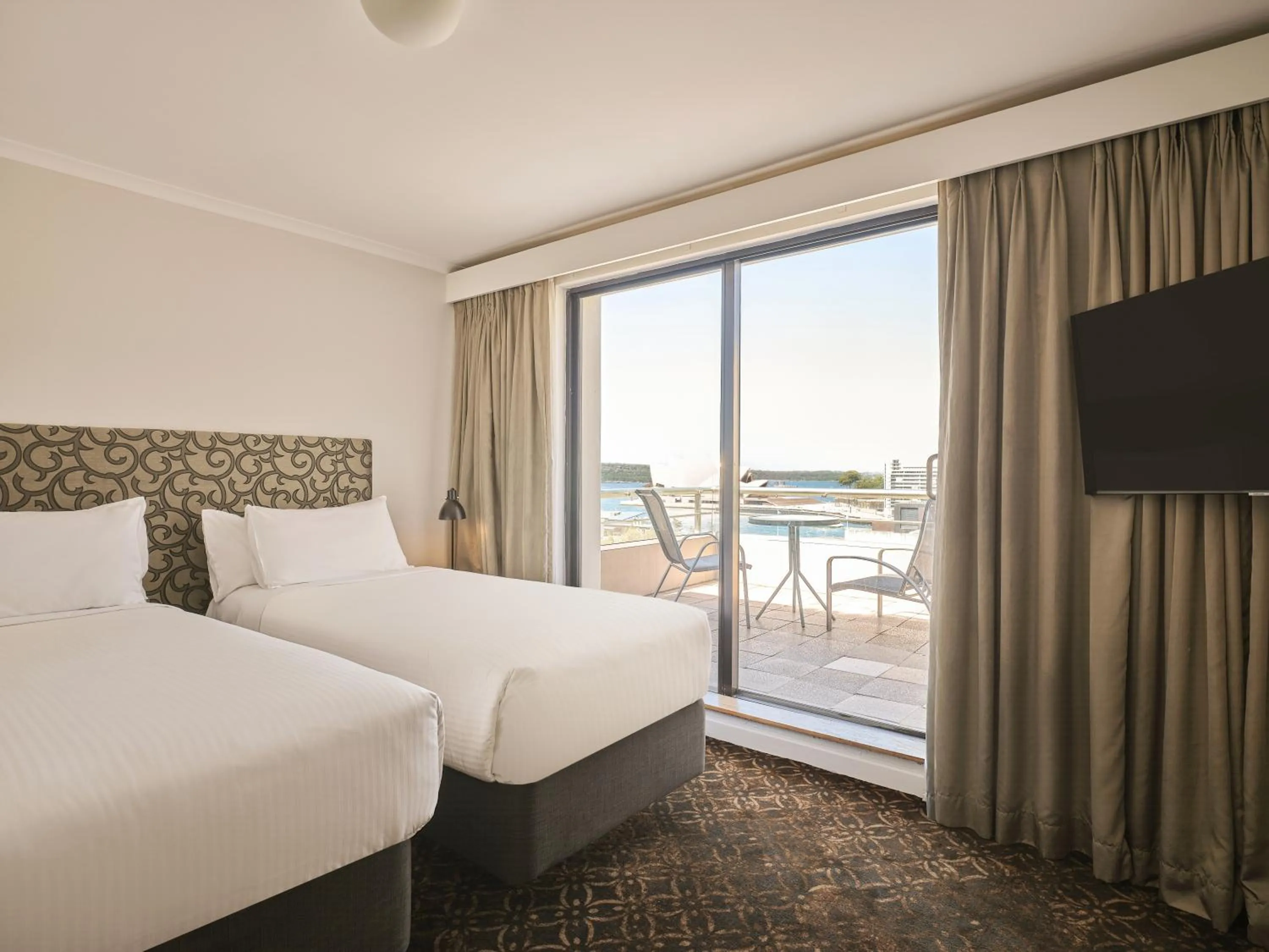 Bed in Rendezvous Hotel Sydney The Rocks