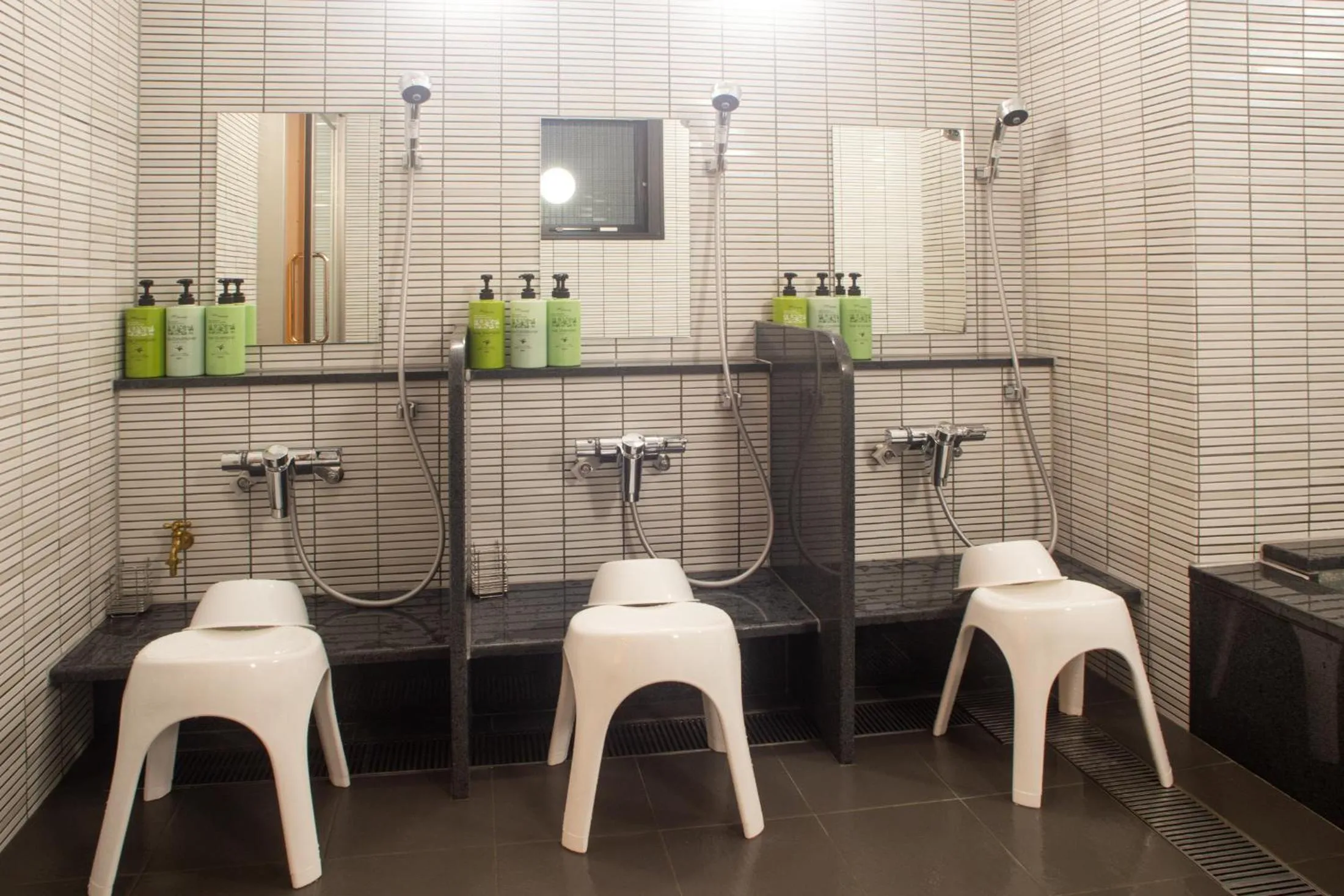 Hot Tub in Hotel Kuretakeso Hiroshima Otemachi