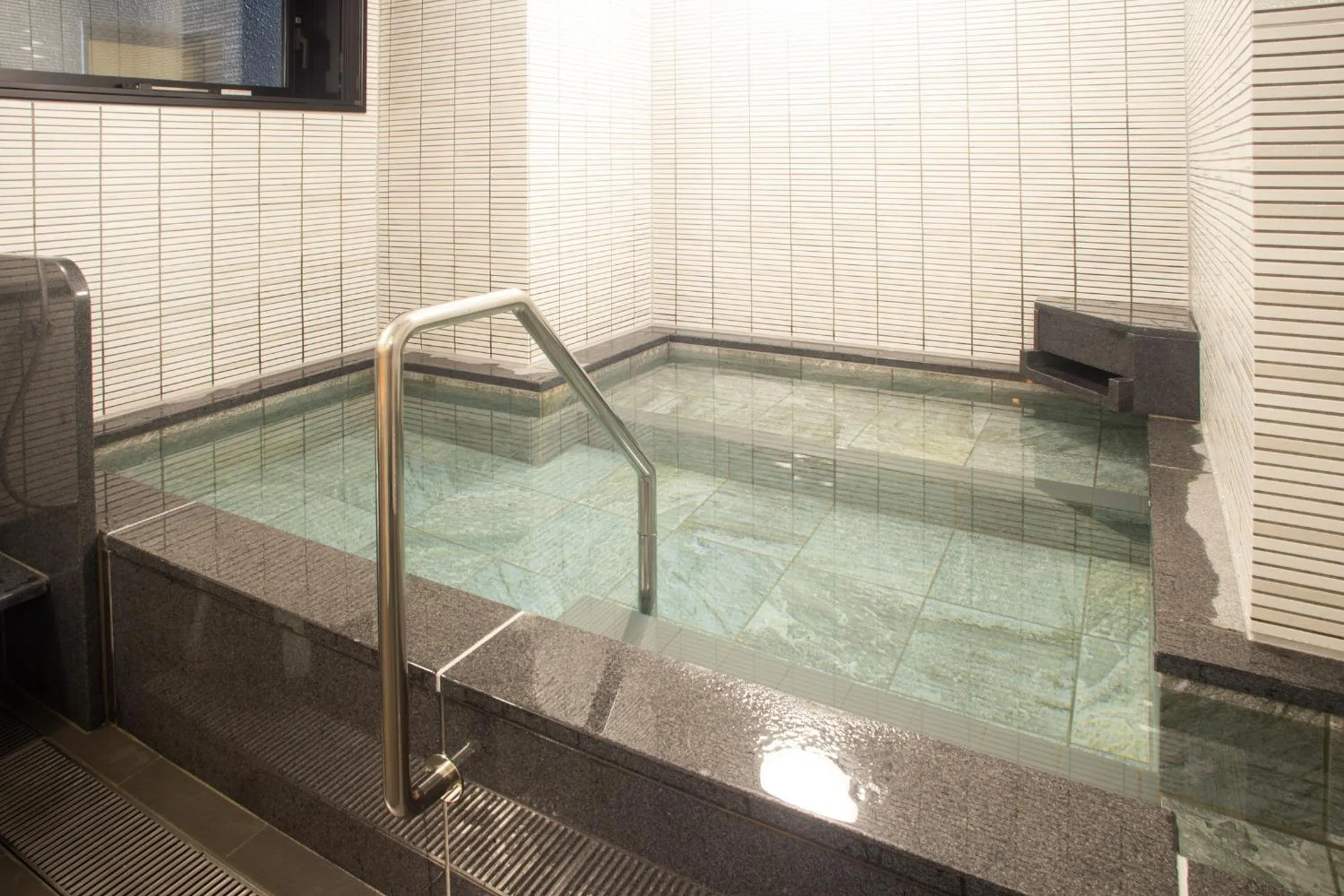 Hot Tub in Hotel Kuretakeso Hiroshima Otemachi