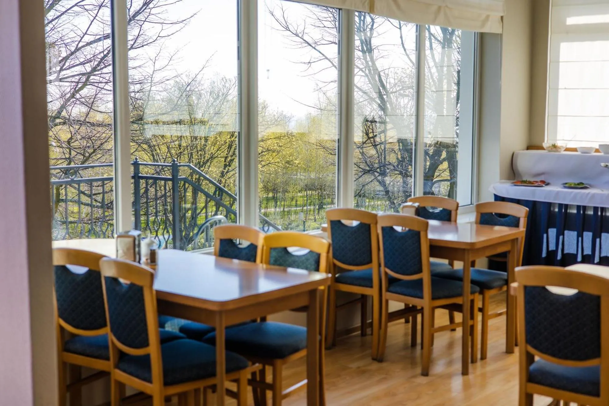 Restaurant/places to eat in Hotel Kliper