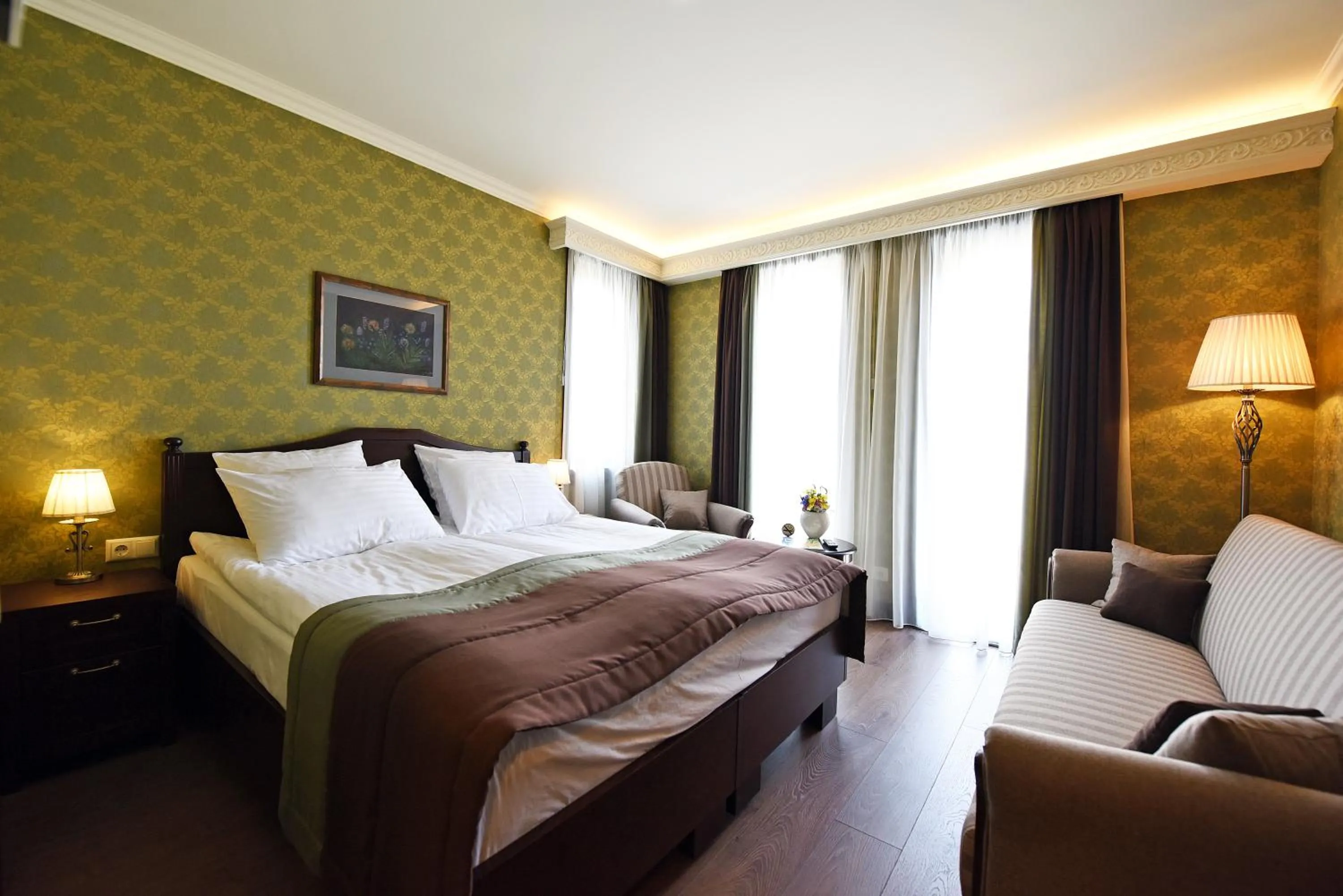 Bed in KEY for REST