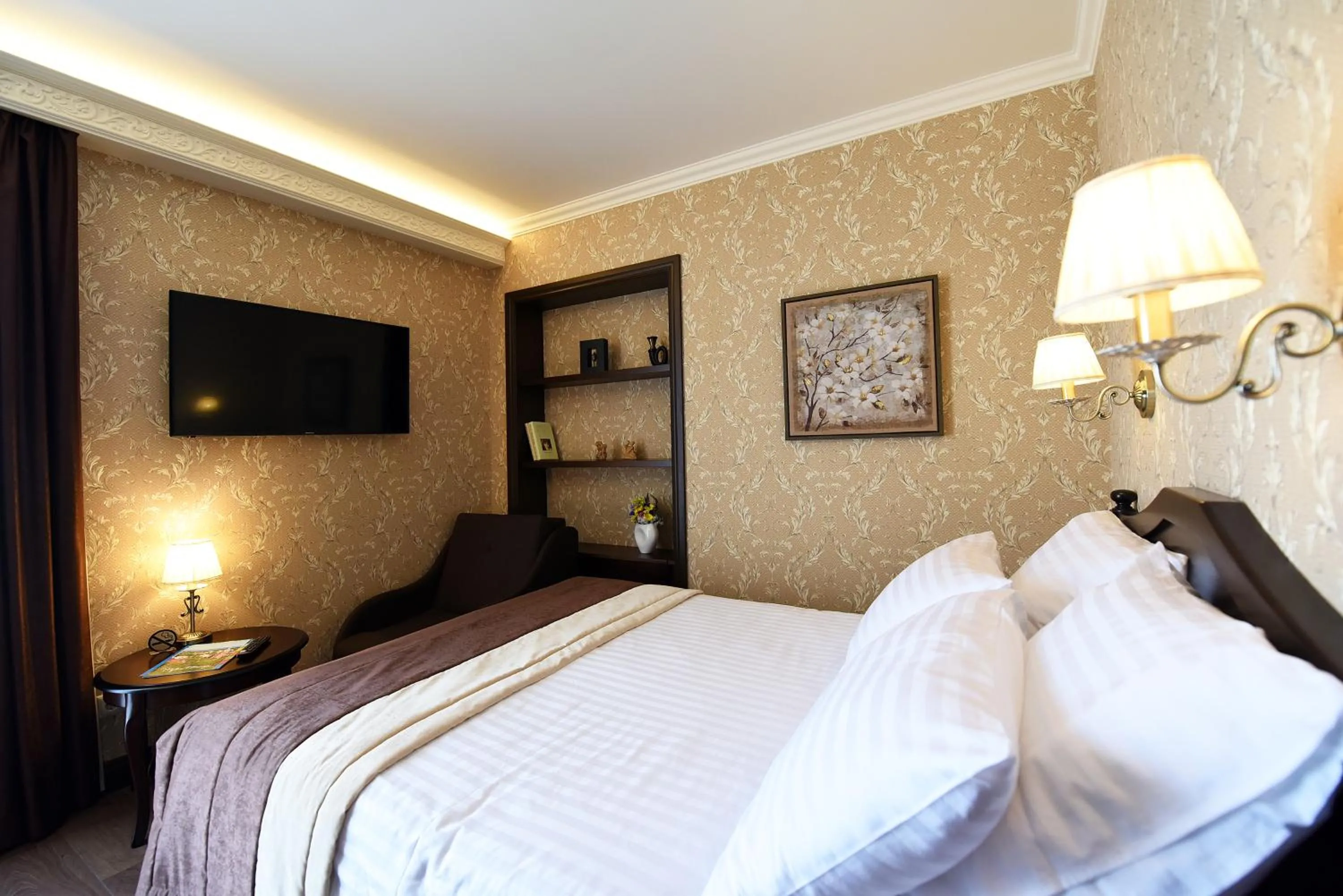 Bed in KEY for REST