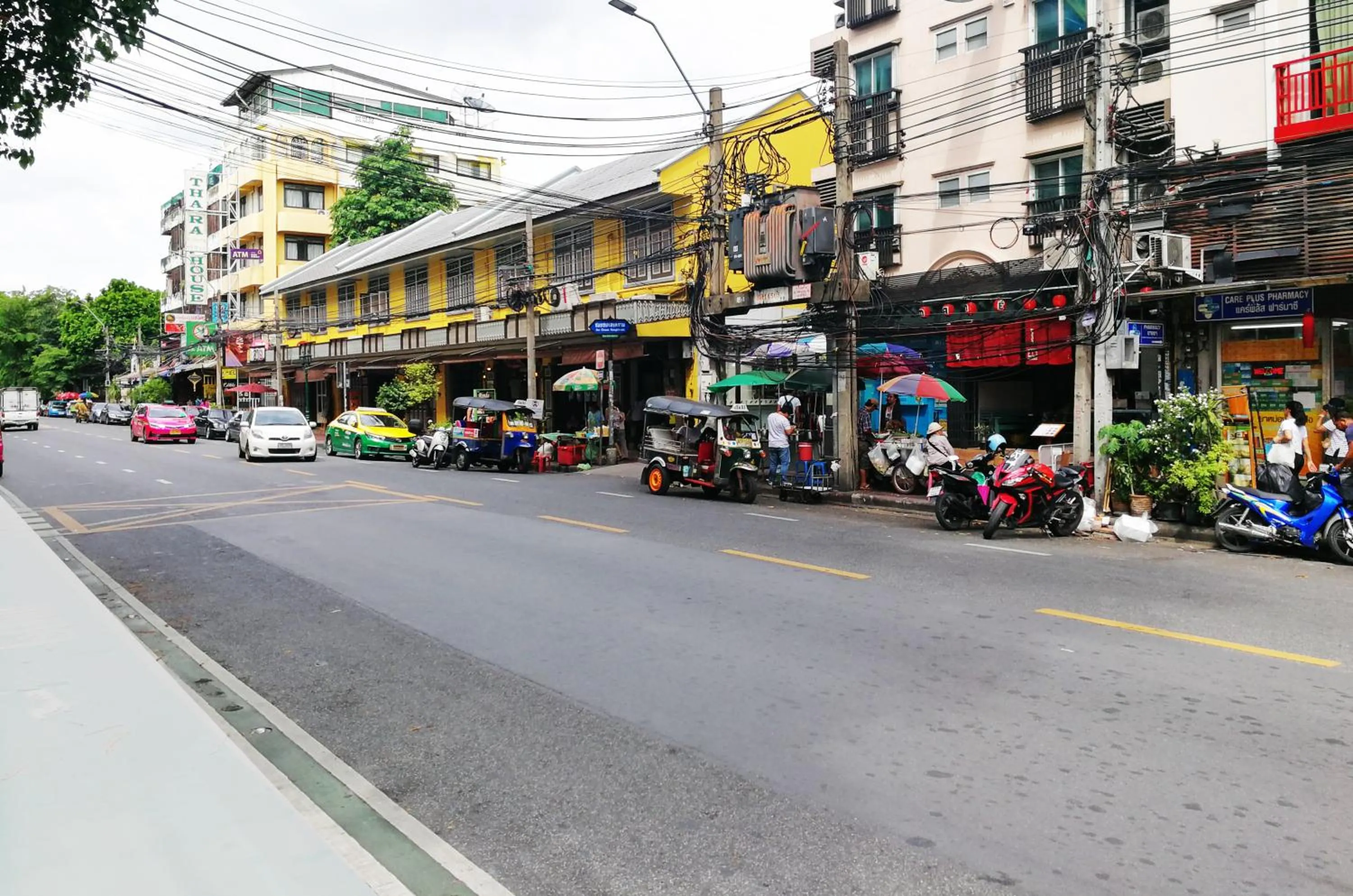 Neighbourhood in Casa Picasso Near Chabad House