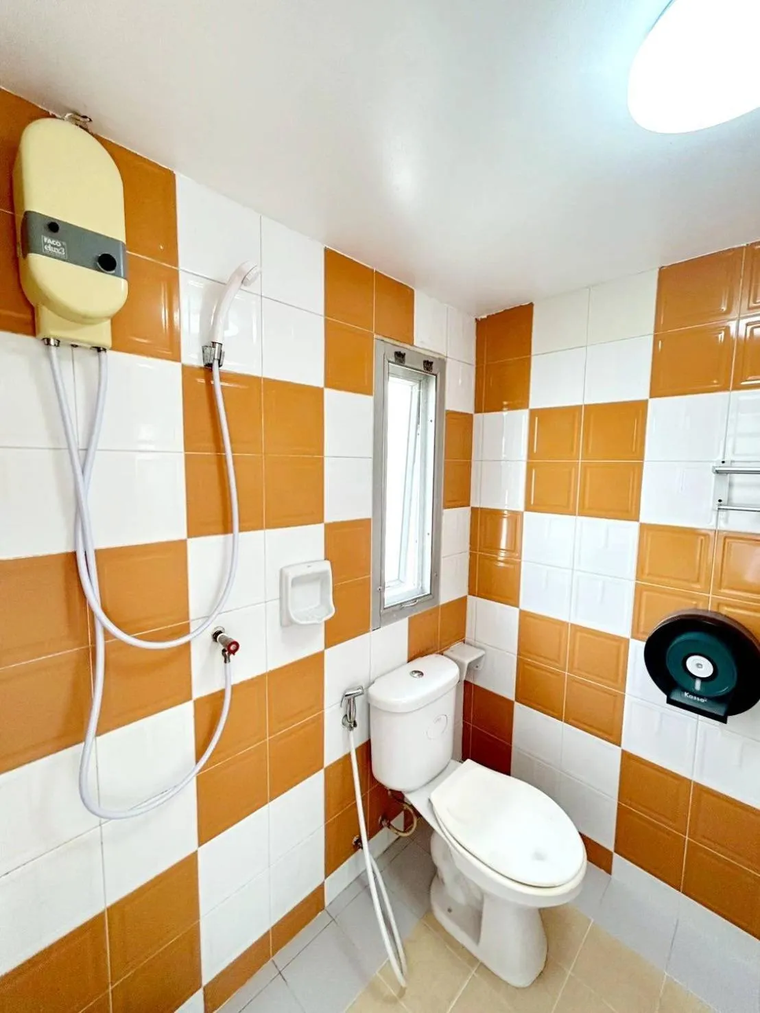 Shower in Casa Picasso Near Chabad House