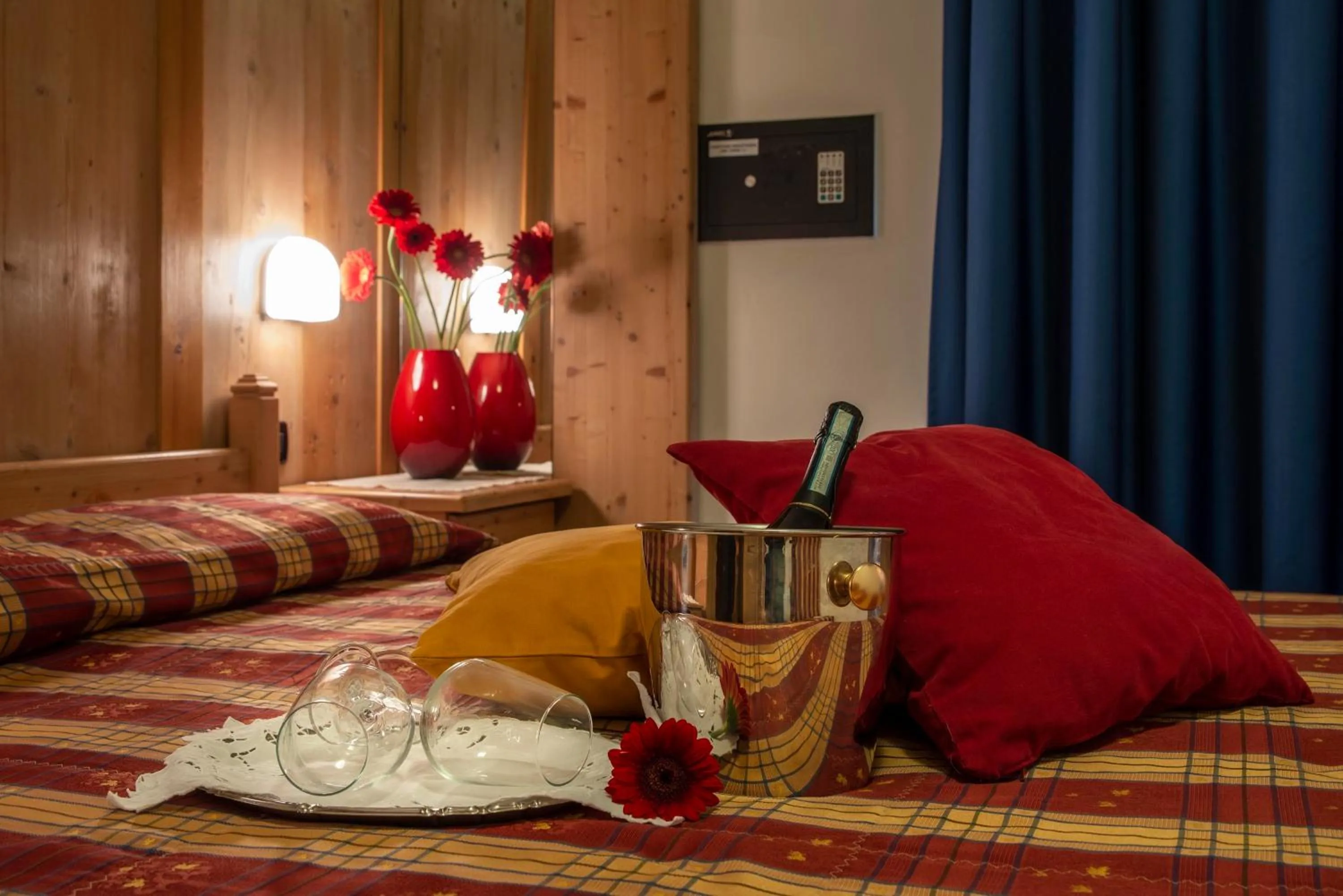 Bed in Hotel Chalet Genziana