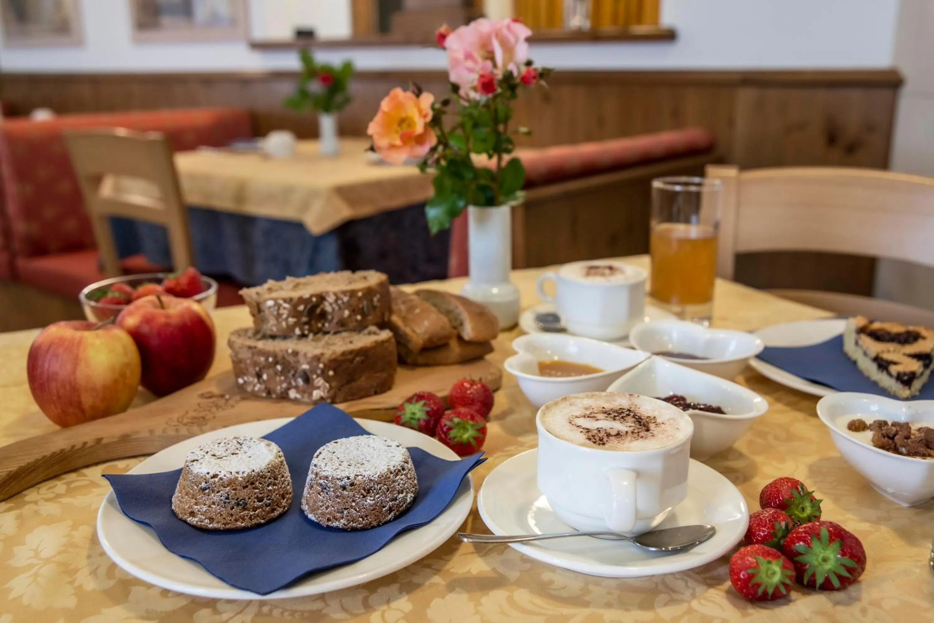 Restaurant/places to eat in Hotel Chalet Genziana