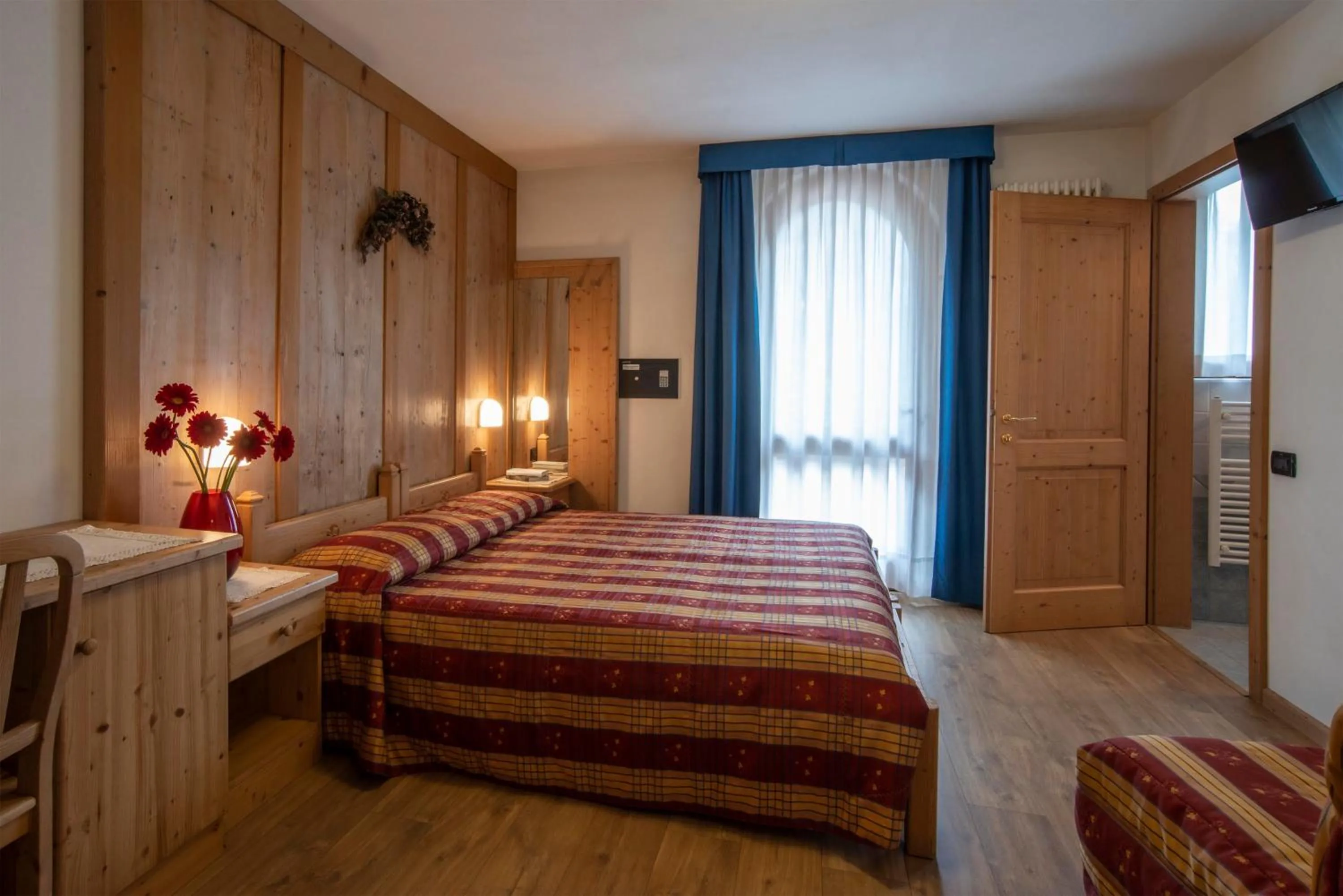 Bed in Hotel Chalet Genziana
