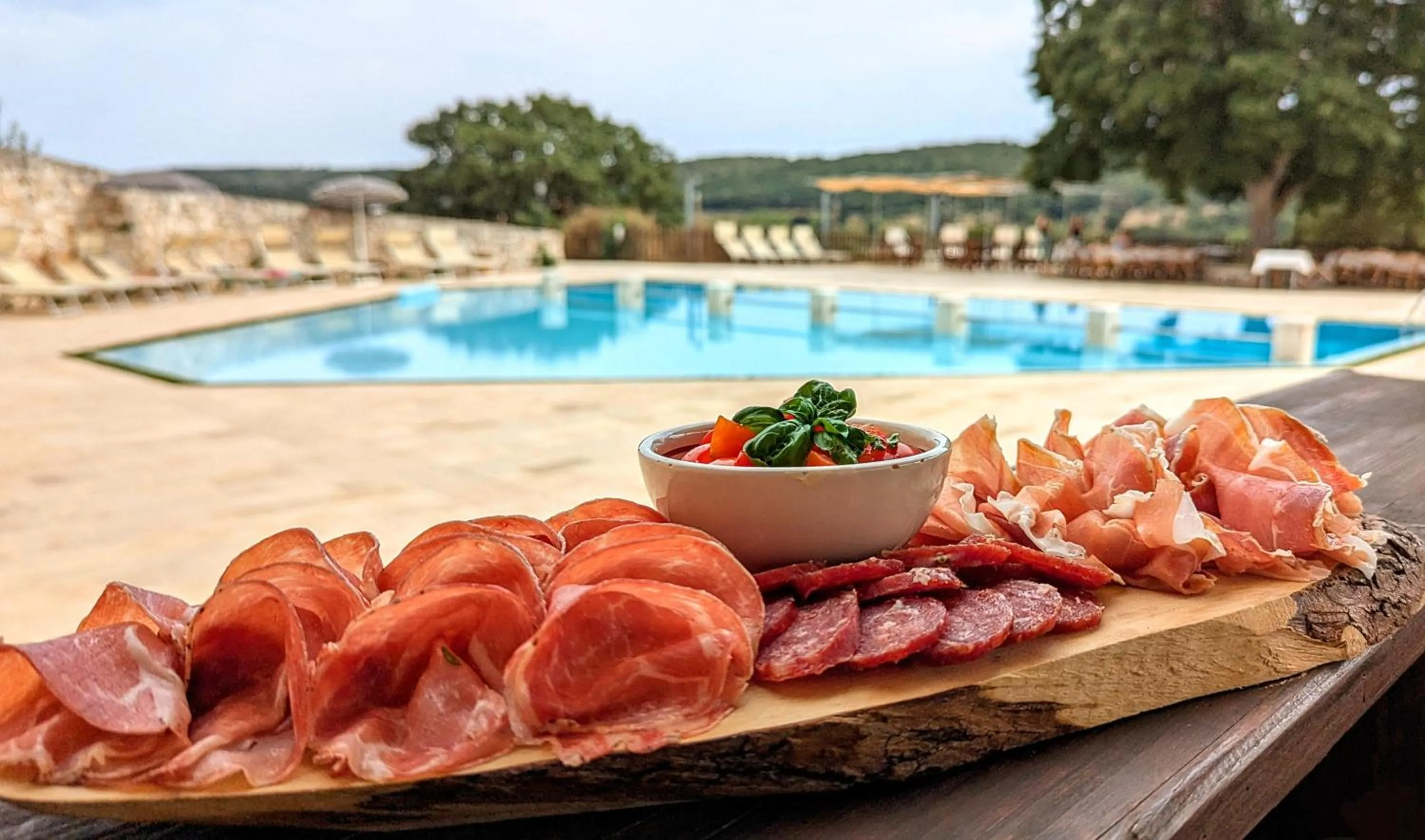 Food and drinks in Trulli Panoramici