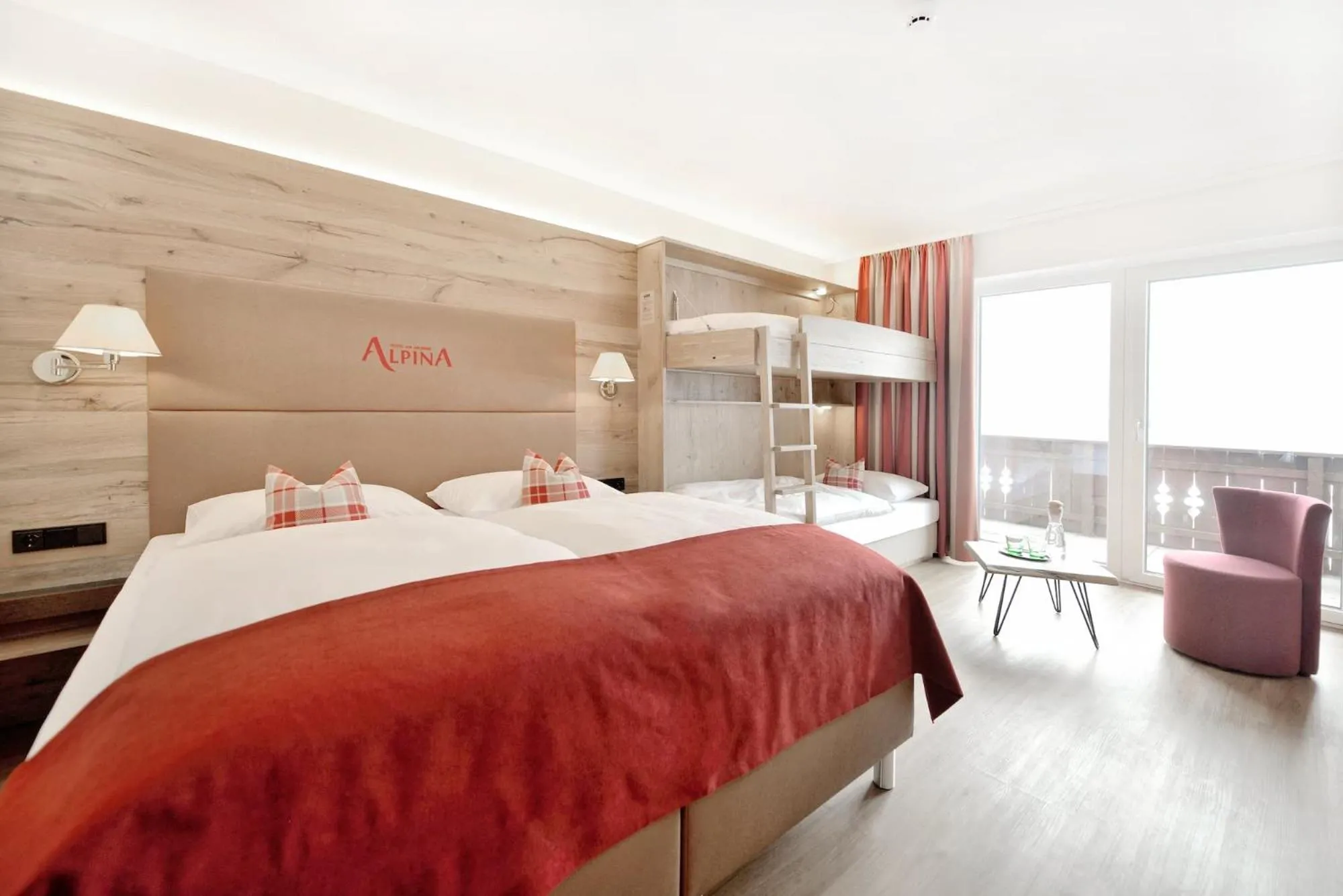 Bed in Hotel Alpina Superior