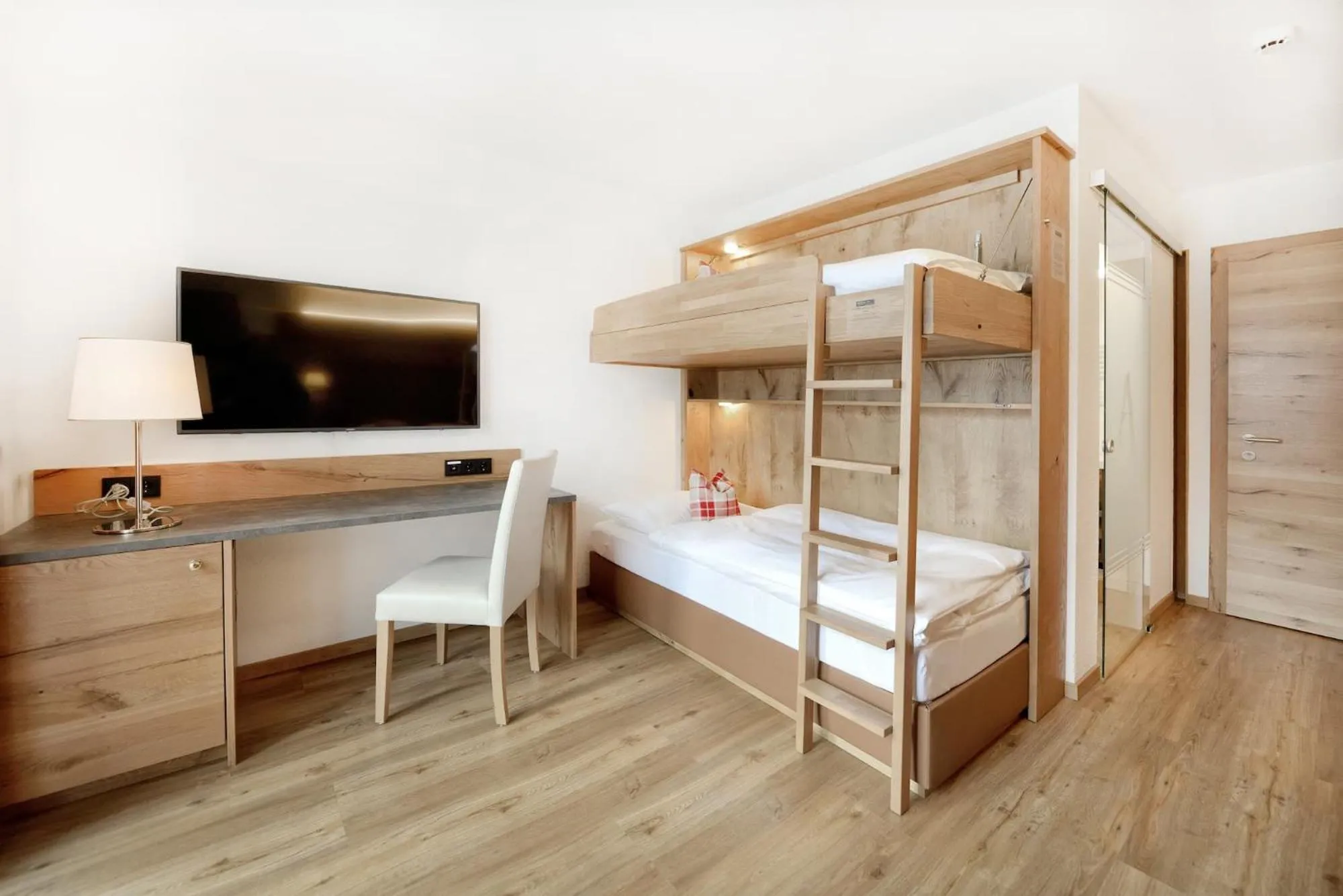 Bed in Hotel Alpina Superior