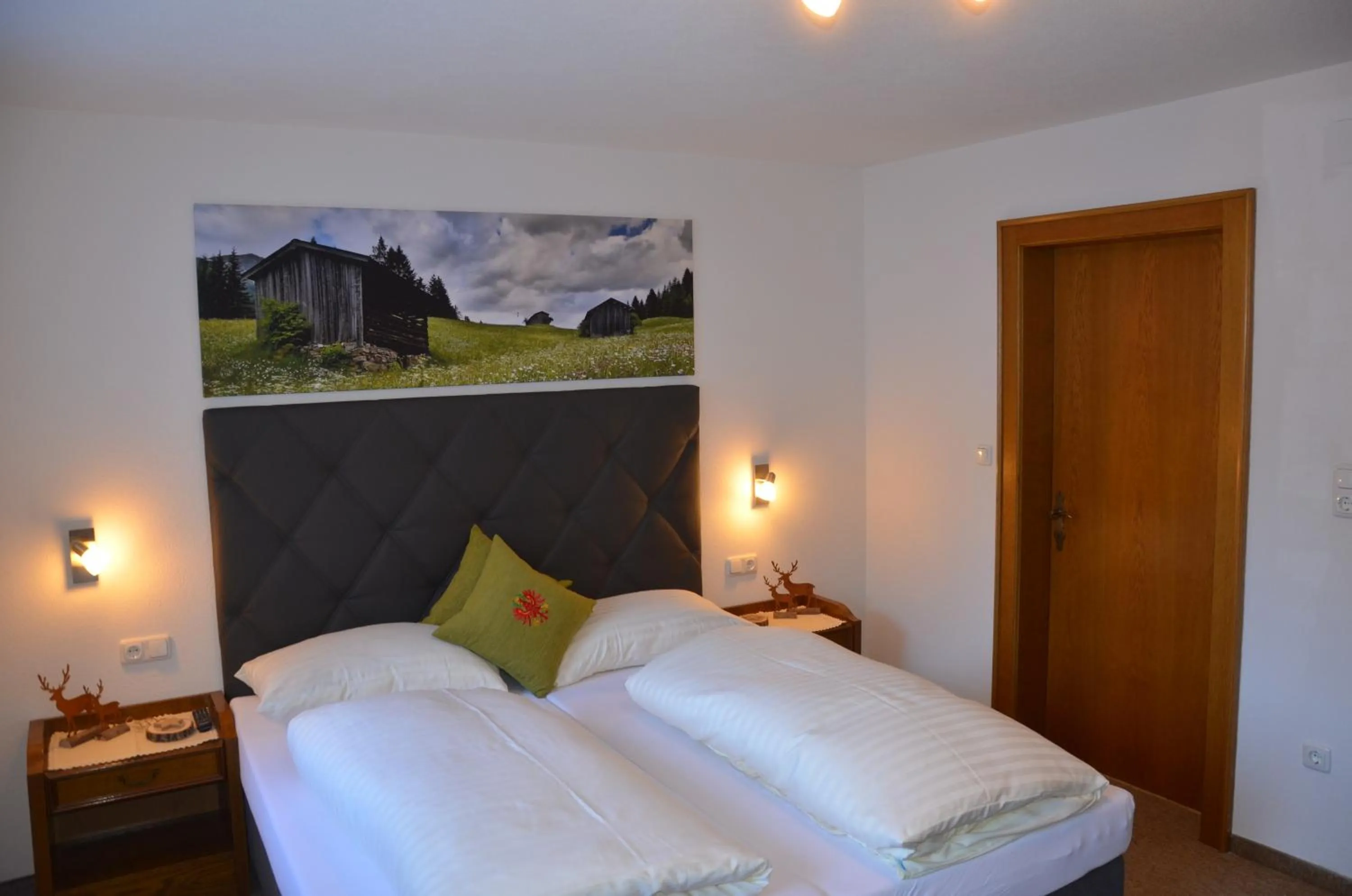 Bed in Hotel Pettneuerhof