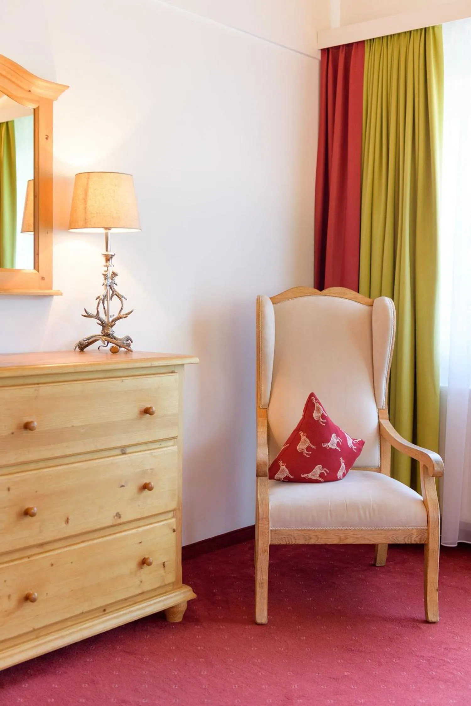 Photo of the whole room in Hotel Pettneuerhof