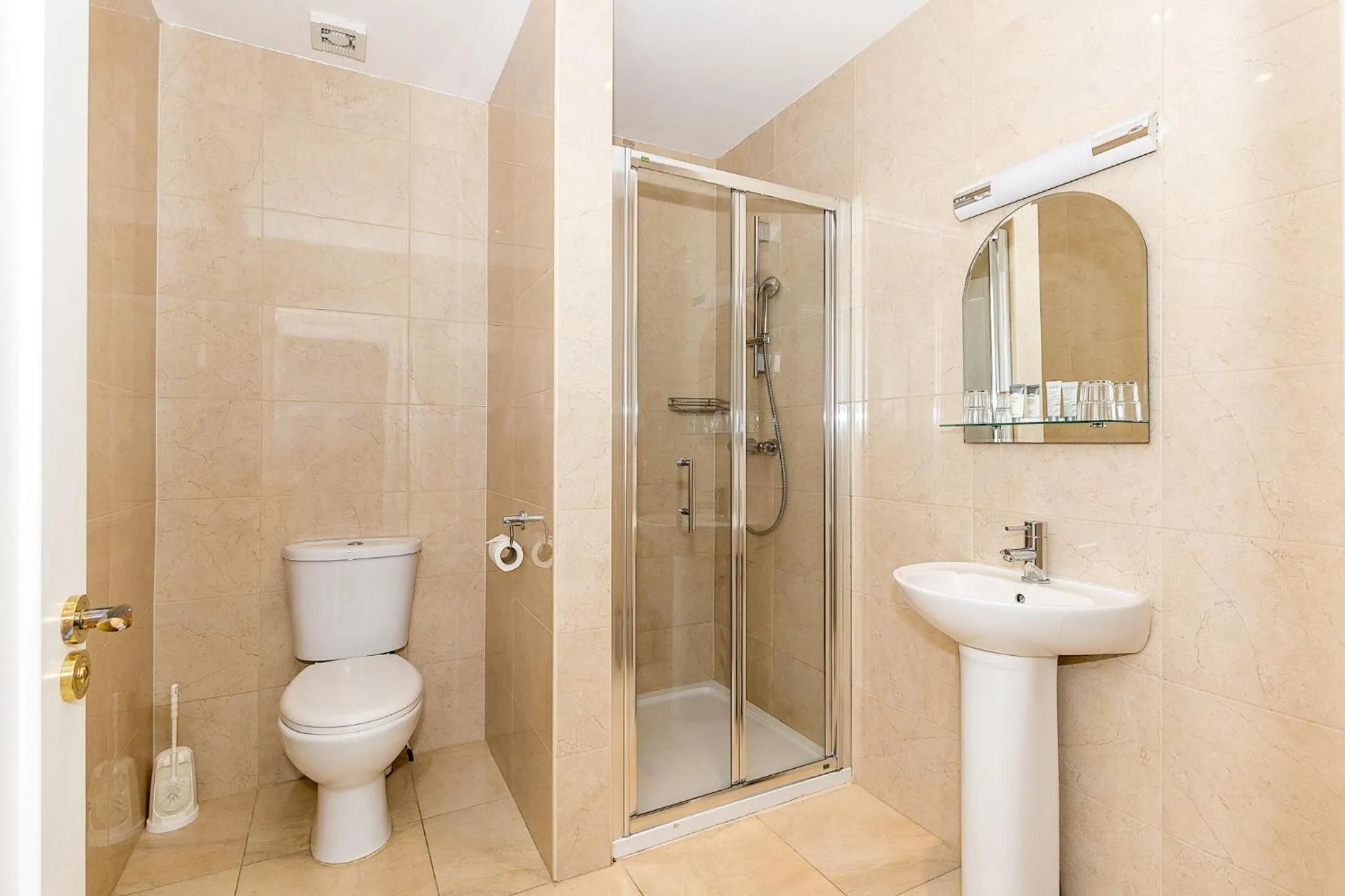 Shower in Hillview House