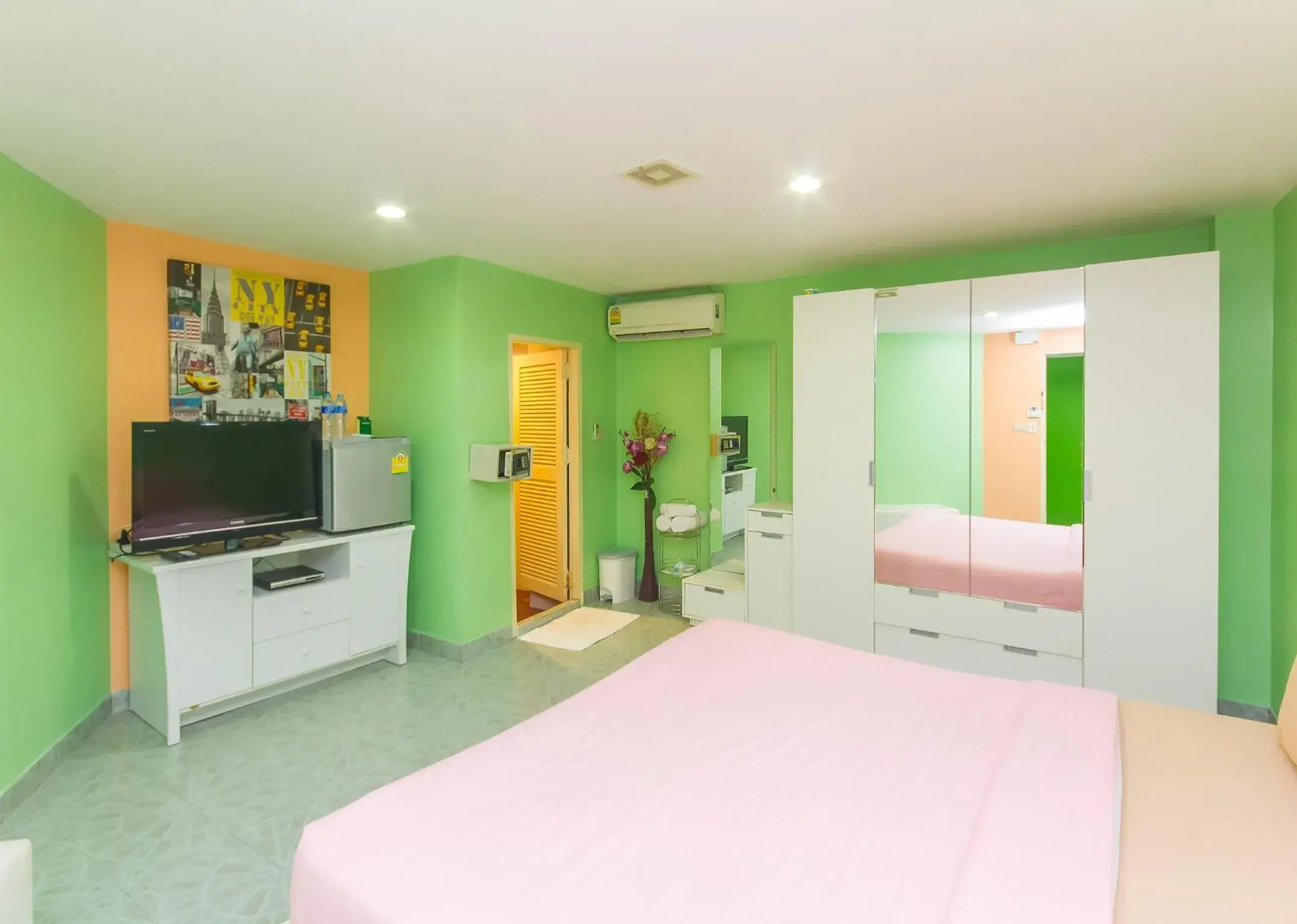 Bed in Aree's House Bed in Aree's House