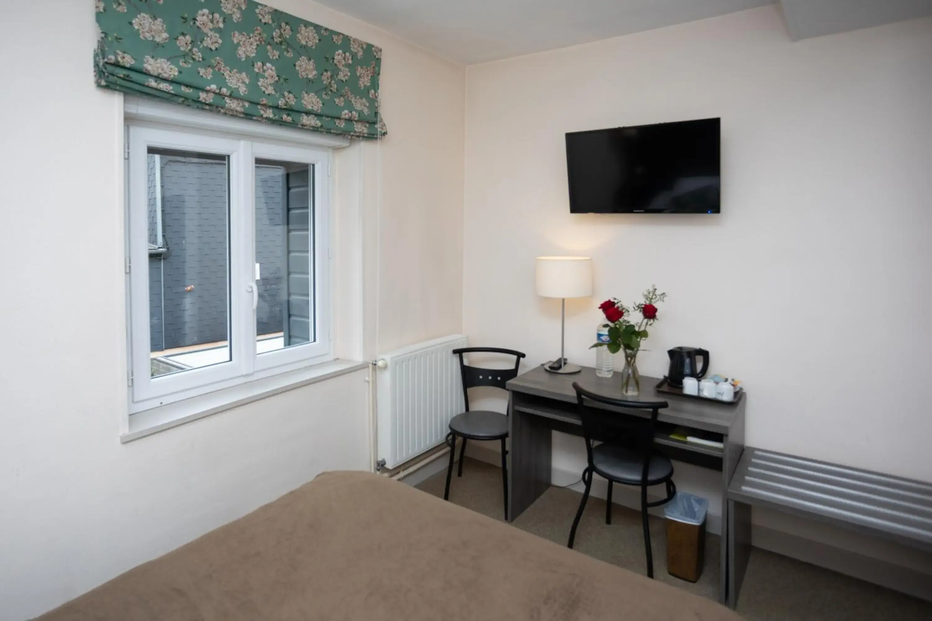 Logis-Hôtel & Restaurant LE CARNOT Logis-Hôtel & Restaurant LE CARNOT