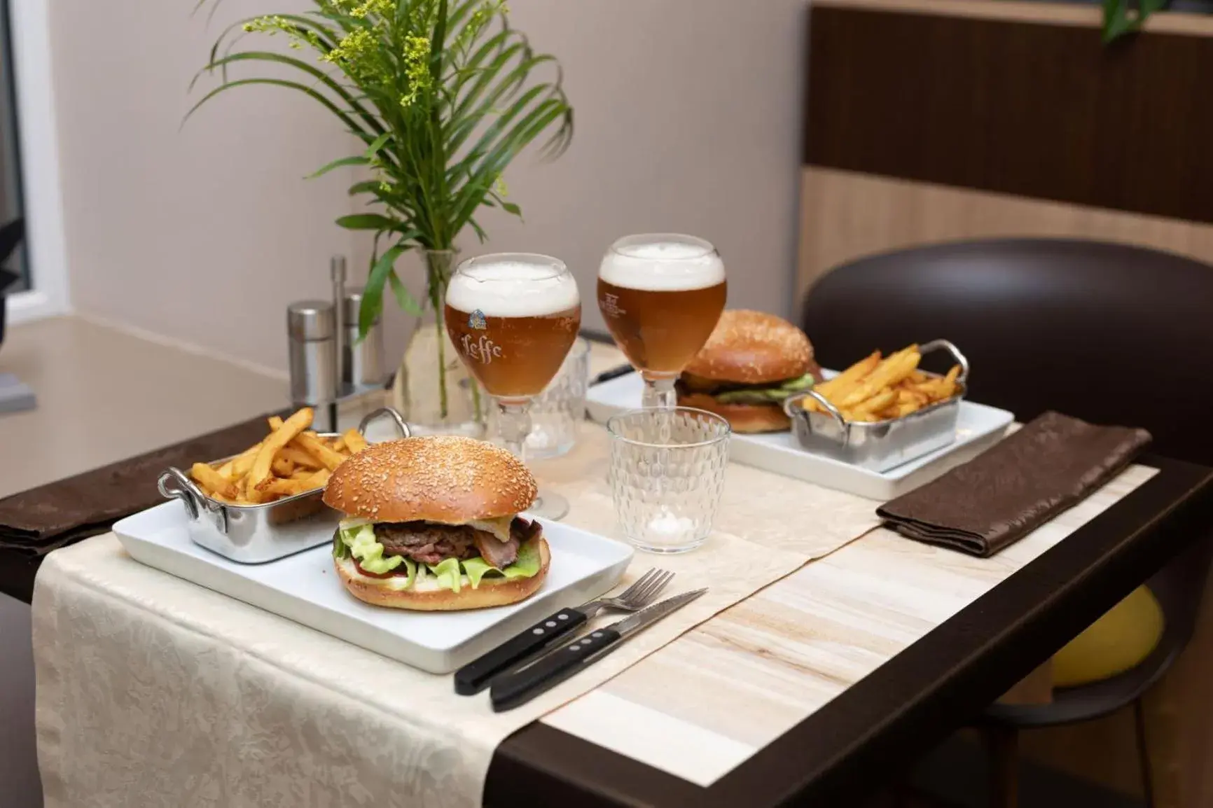 Lunch in Logis-Hôtel & Restaurant LE CARNOT Lunch in Logis-Hôtel & Restaurant LE CARNOT