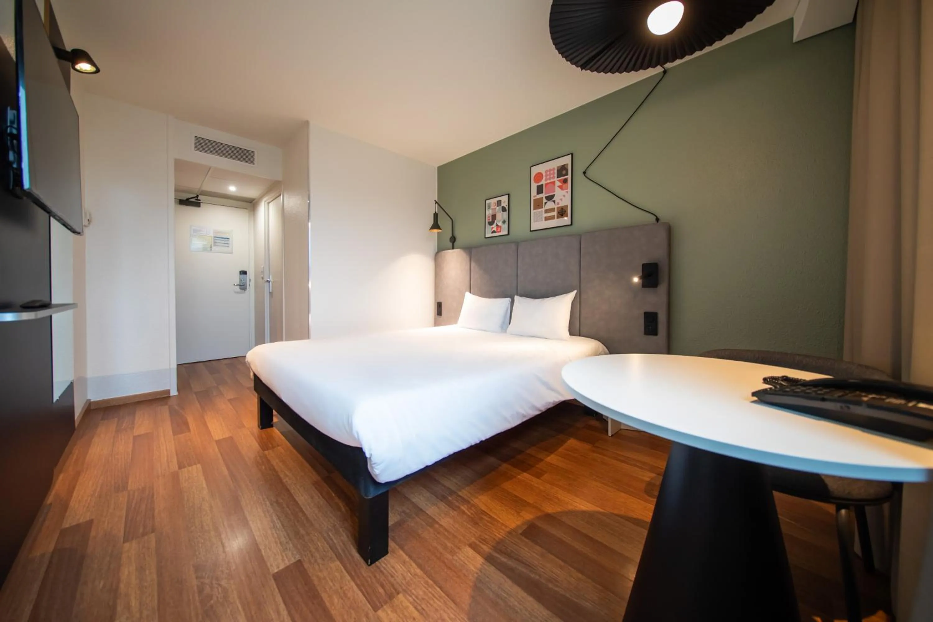 Bed in ibis Nogent Sur Marne RÉNOVÉ EN 2025