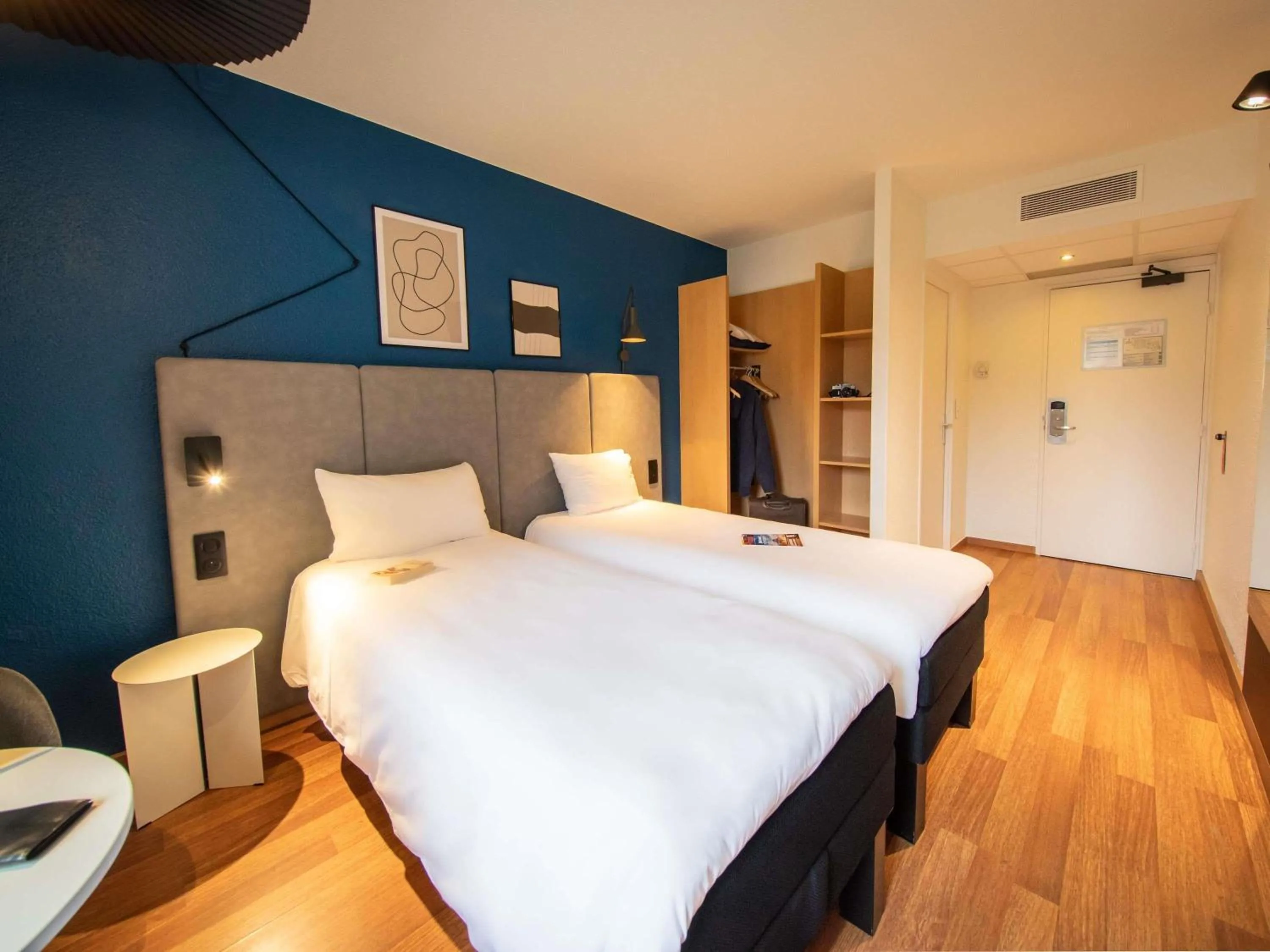Bedroom, Bed in ibis Nogent Sur Marne RÉNOVÉ EN 2025