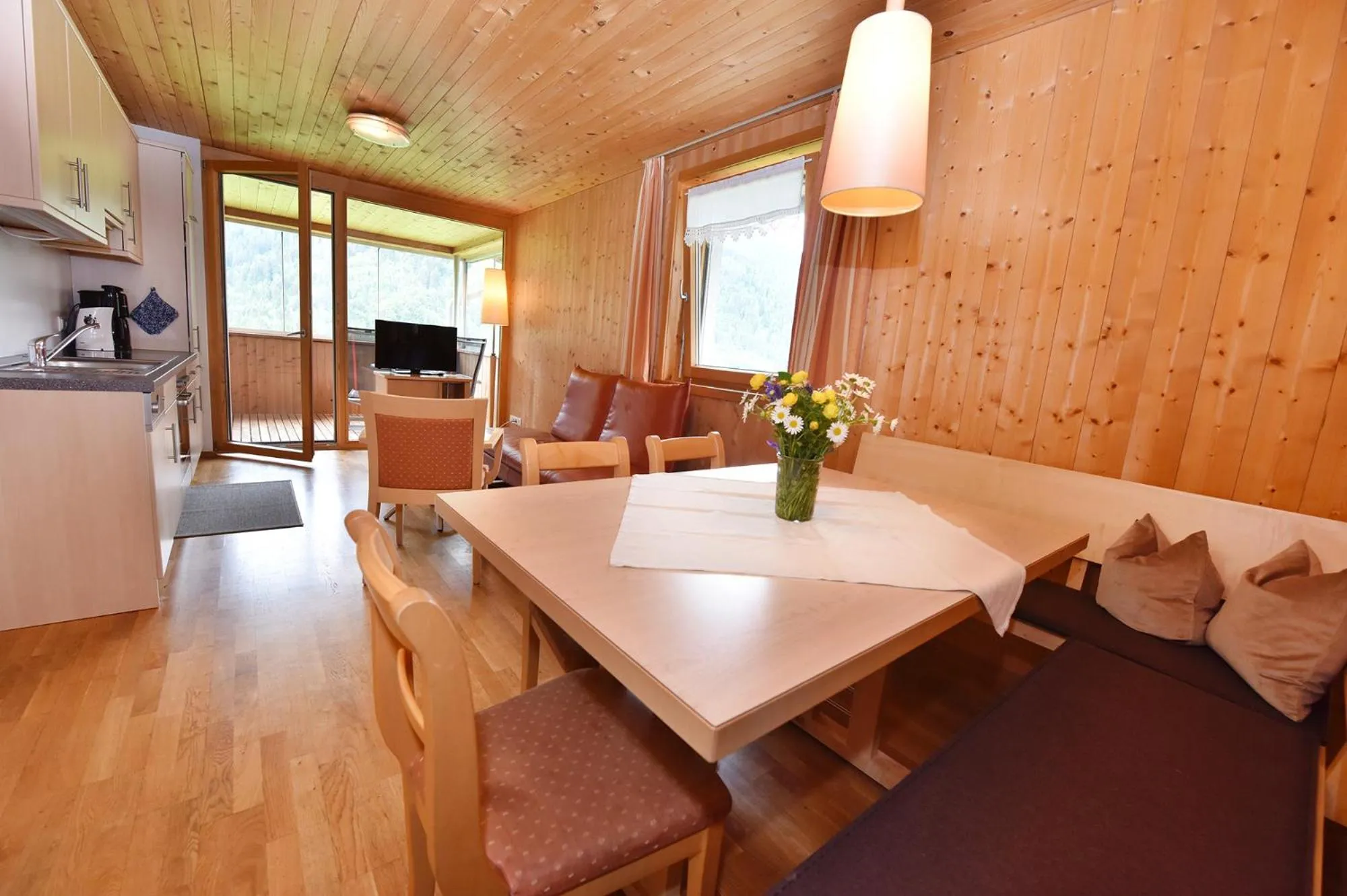 Dining area in Panoramahof Eggele