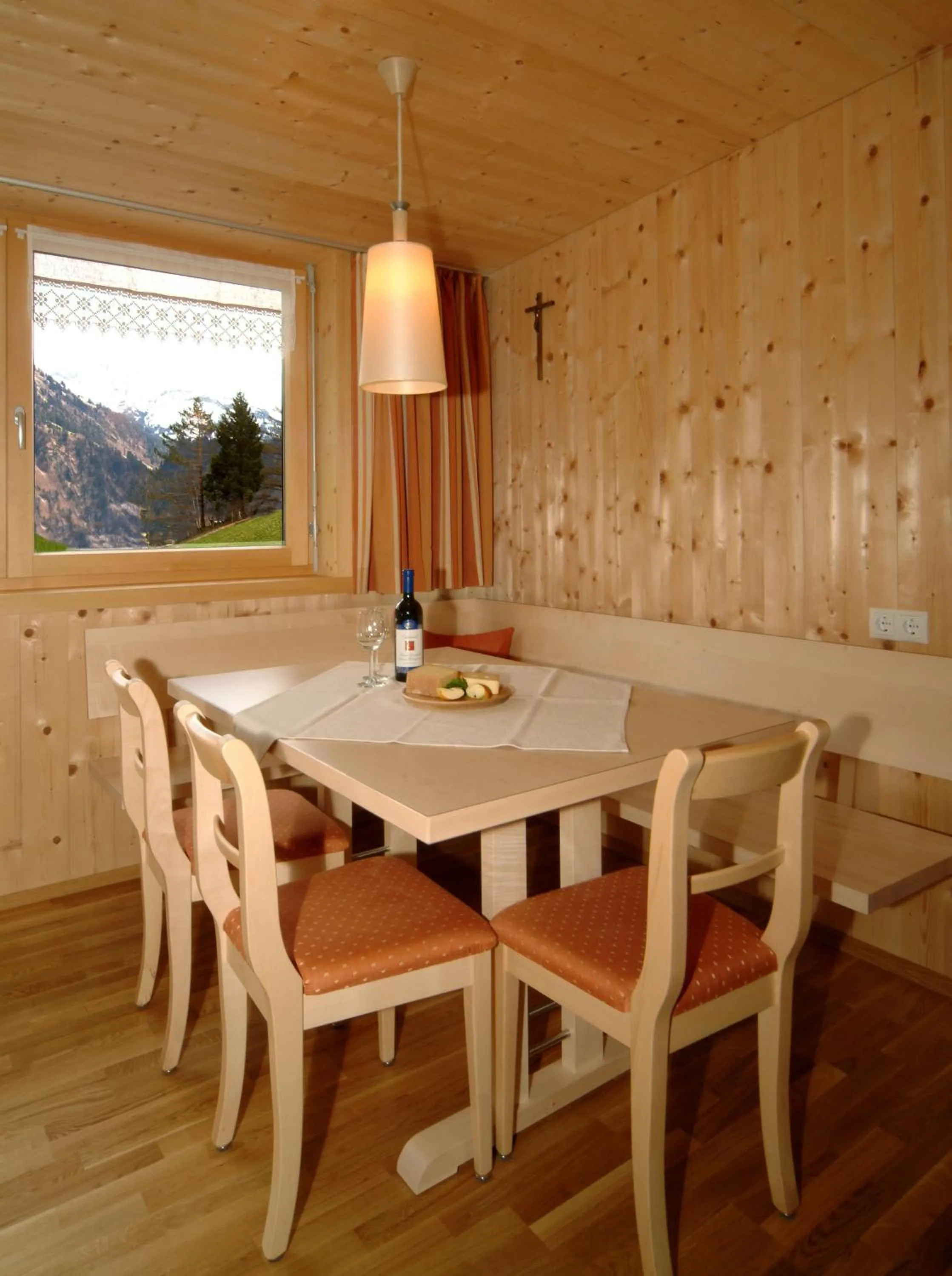 Dining area in Panoramahof Eggele