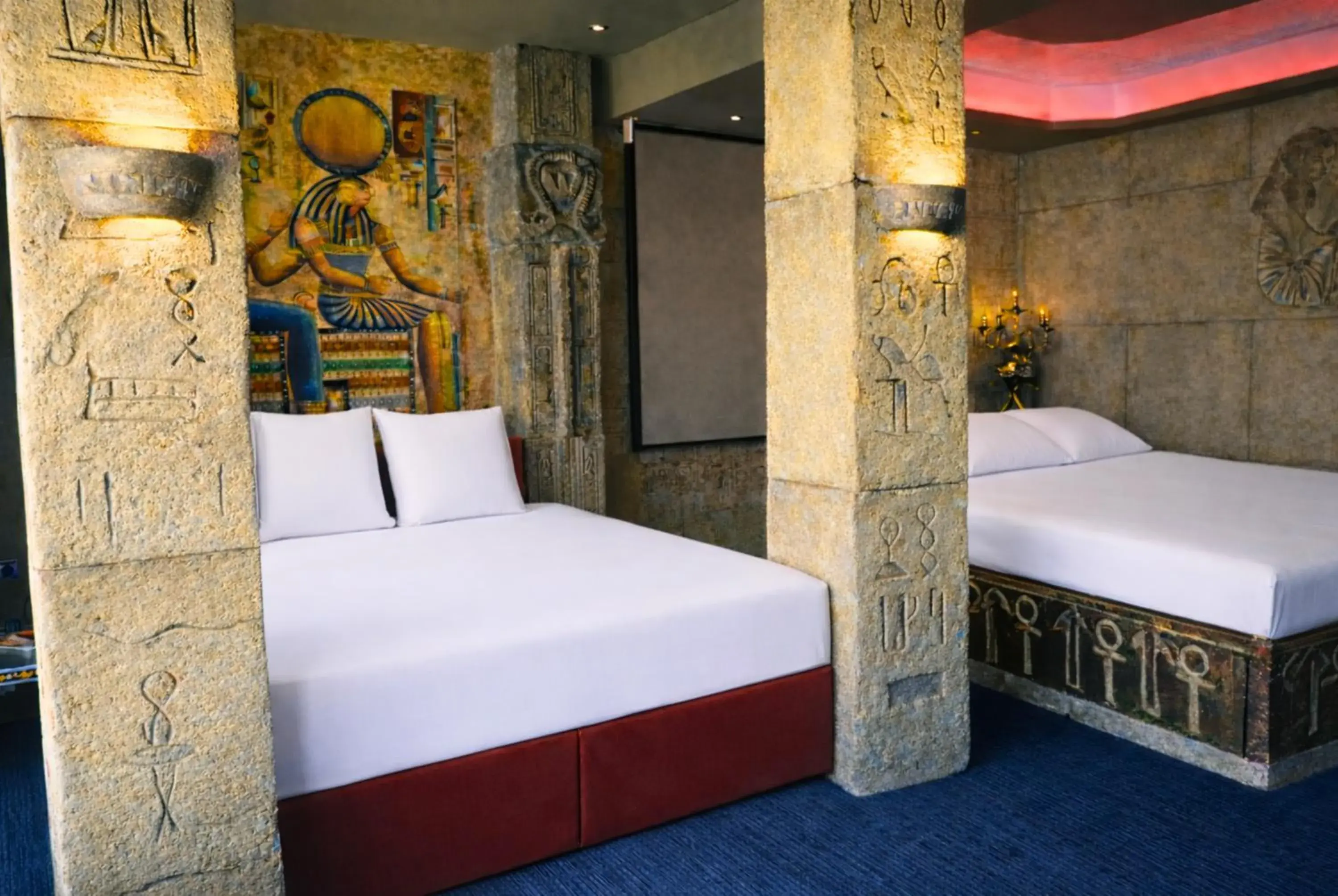 Suite with Private Pool in V Hotel Suite with Private Pool in V Hotel