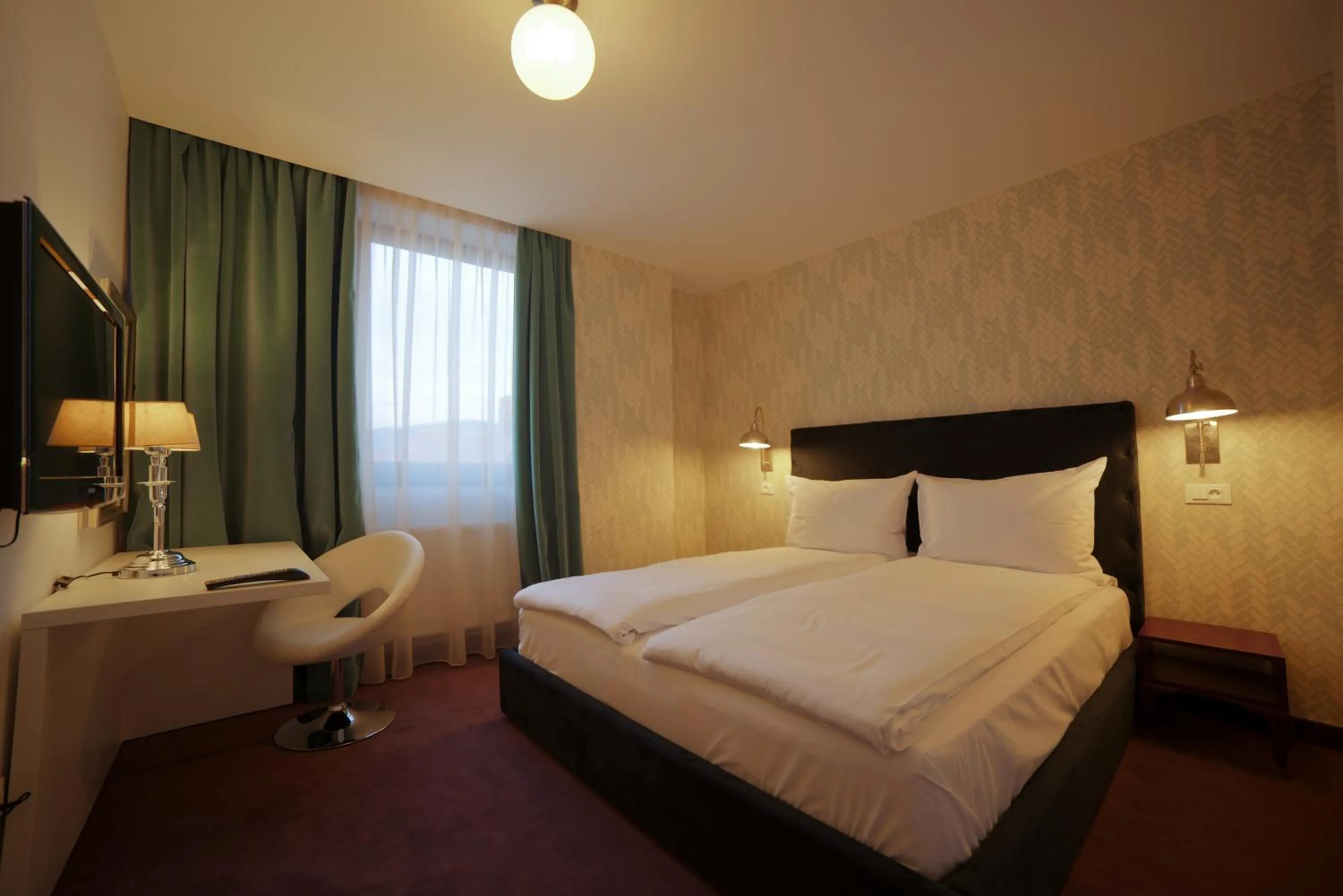 Bedroom, Bed in Apart Hotel Vlad Tepes