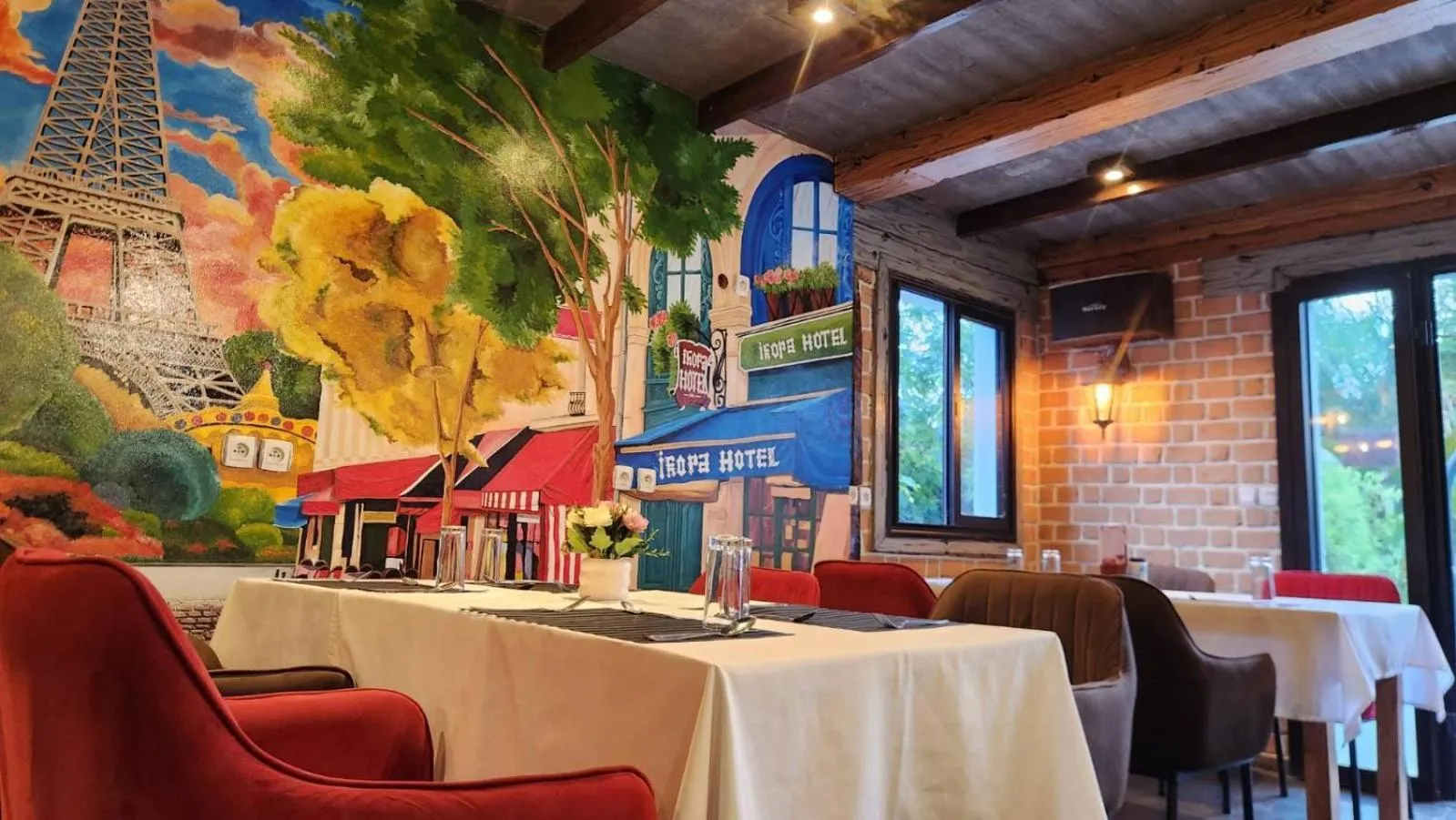 Restaurant/places to eat in Ikopa Hôtel Madagascar