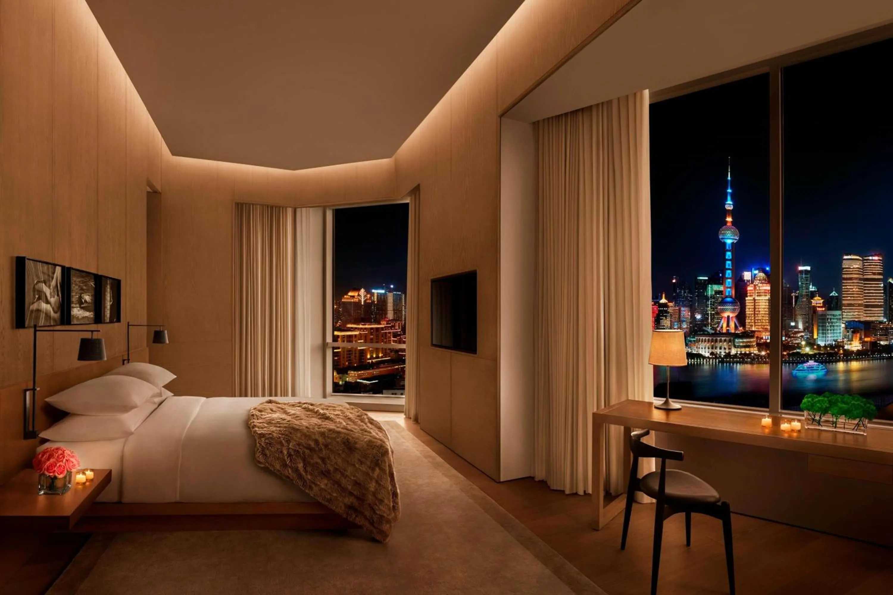 Photo of the whole room, Bed in The Shanghai EDITION