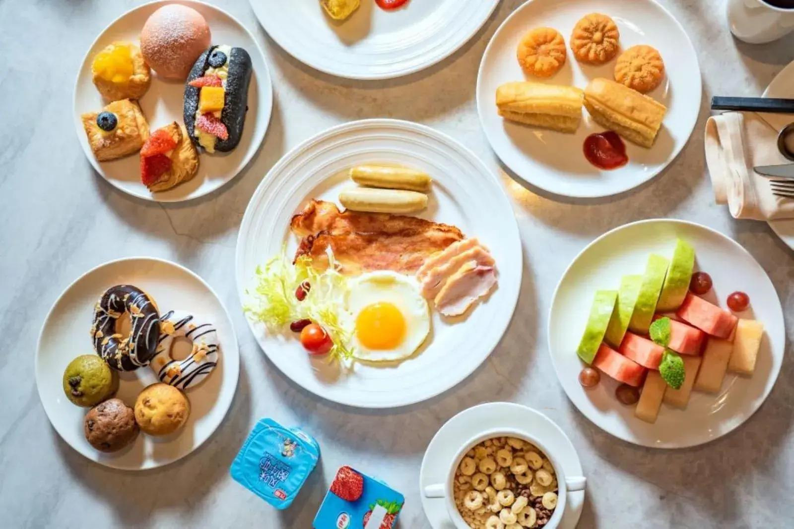 Breakfast in Courtyard by Marriott Shenzhen Bao'an Breakfast in Courtyard by Marriott Shenzhen Bao'an