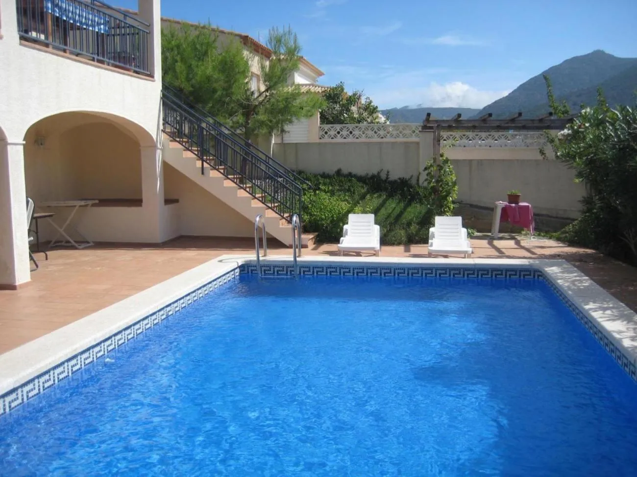 Swimming pool in segovia 14