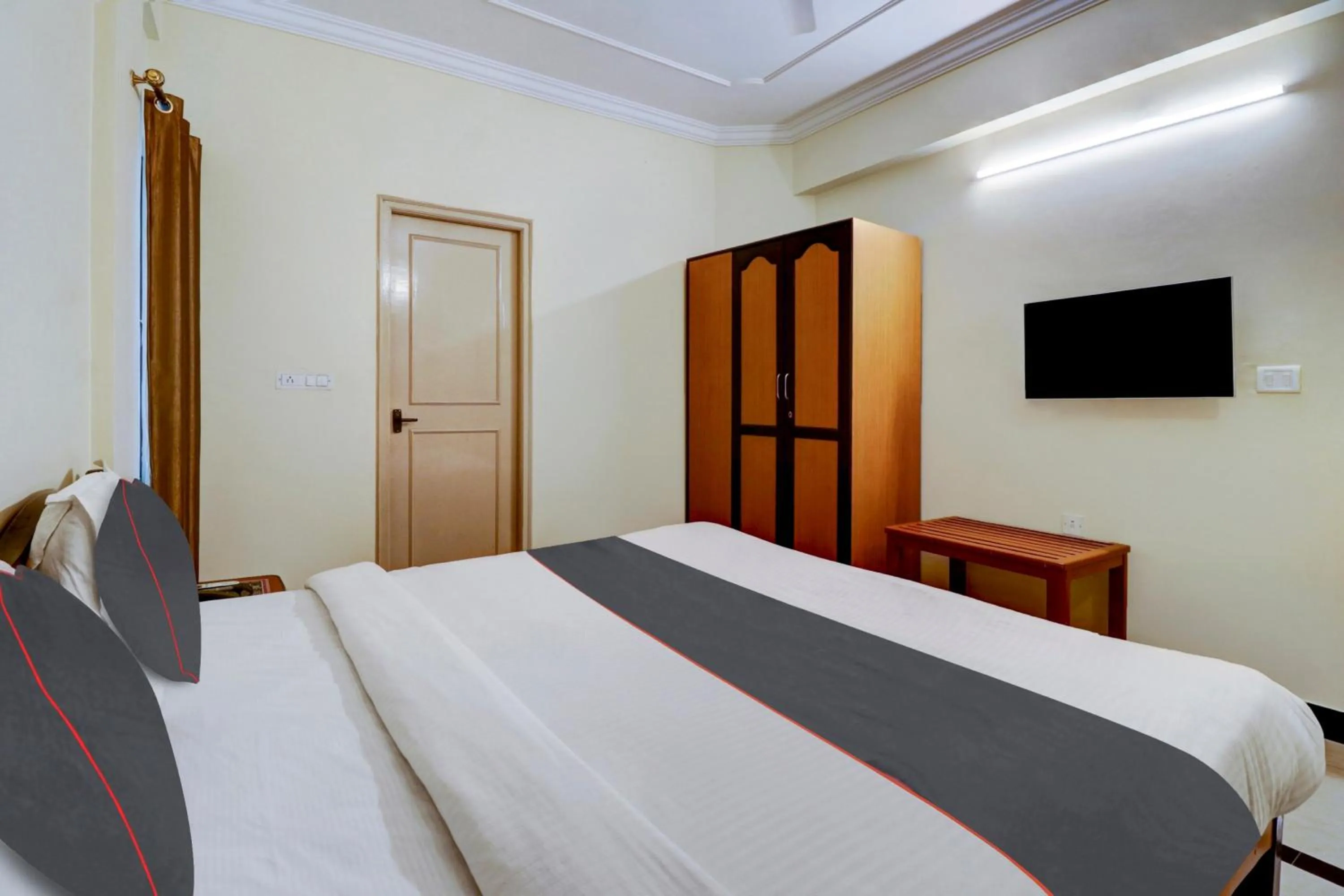 Bedroom, Bed in SUPER COLLECTION O GREEN VIEW HOMES Near Nexus