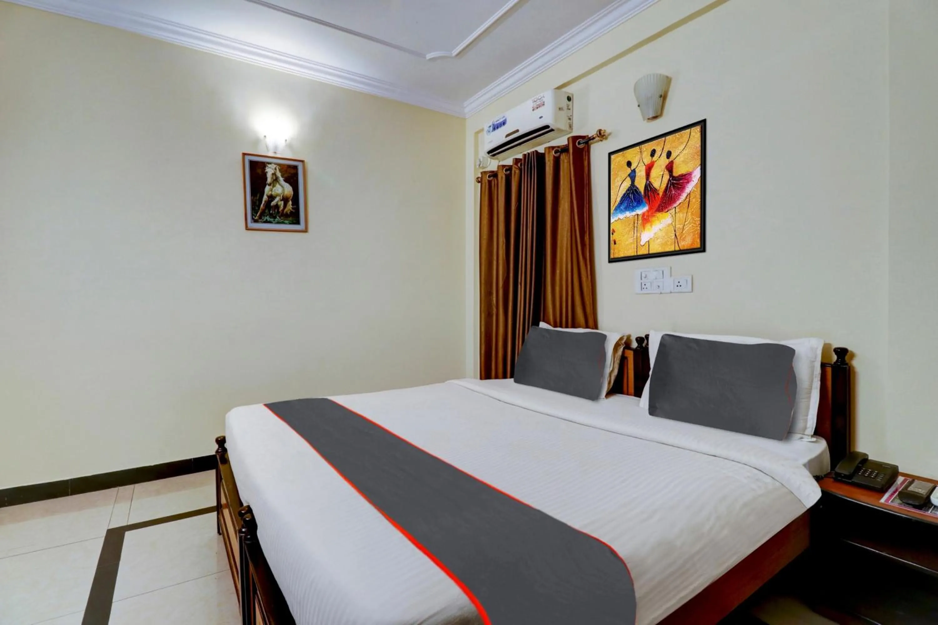 Bedroom, Bed in SUPER COLLECTION O GREEN VIEW HOMES Near Nexus