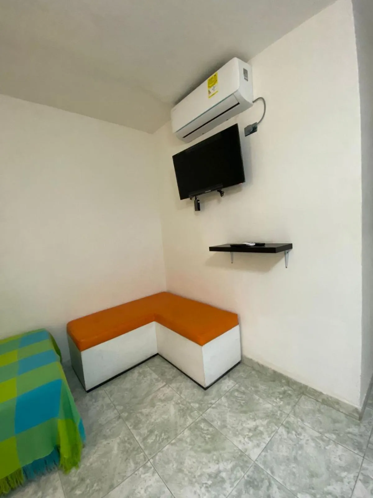 Photo of the whole room, Bed in Patio de Getsemani