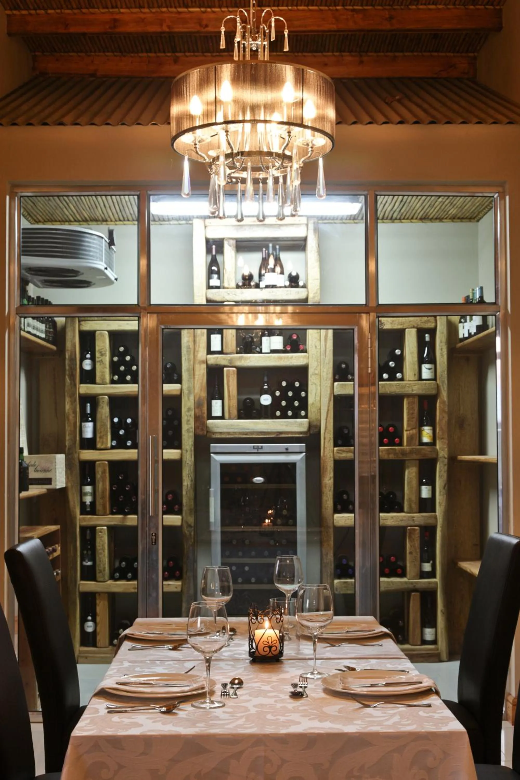 Restaurant/places to eat in Surval Boutique Olive Estate