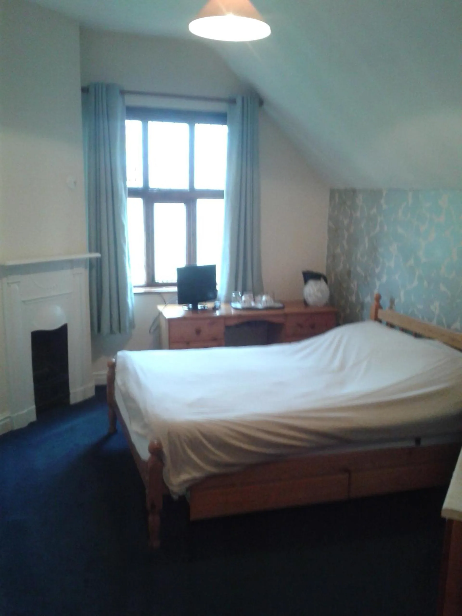 Bed in Oakfield Lodge Guest House Stockport