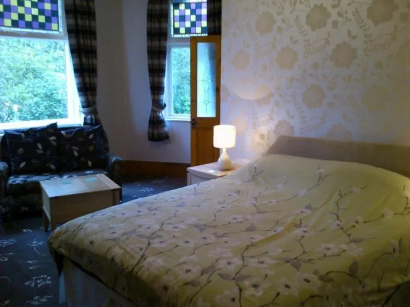 Bed in Oakfield Lodge Guest House Stockport
