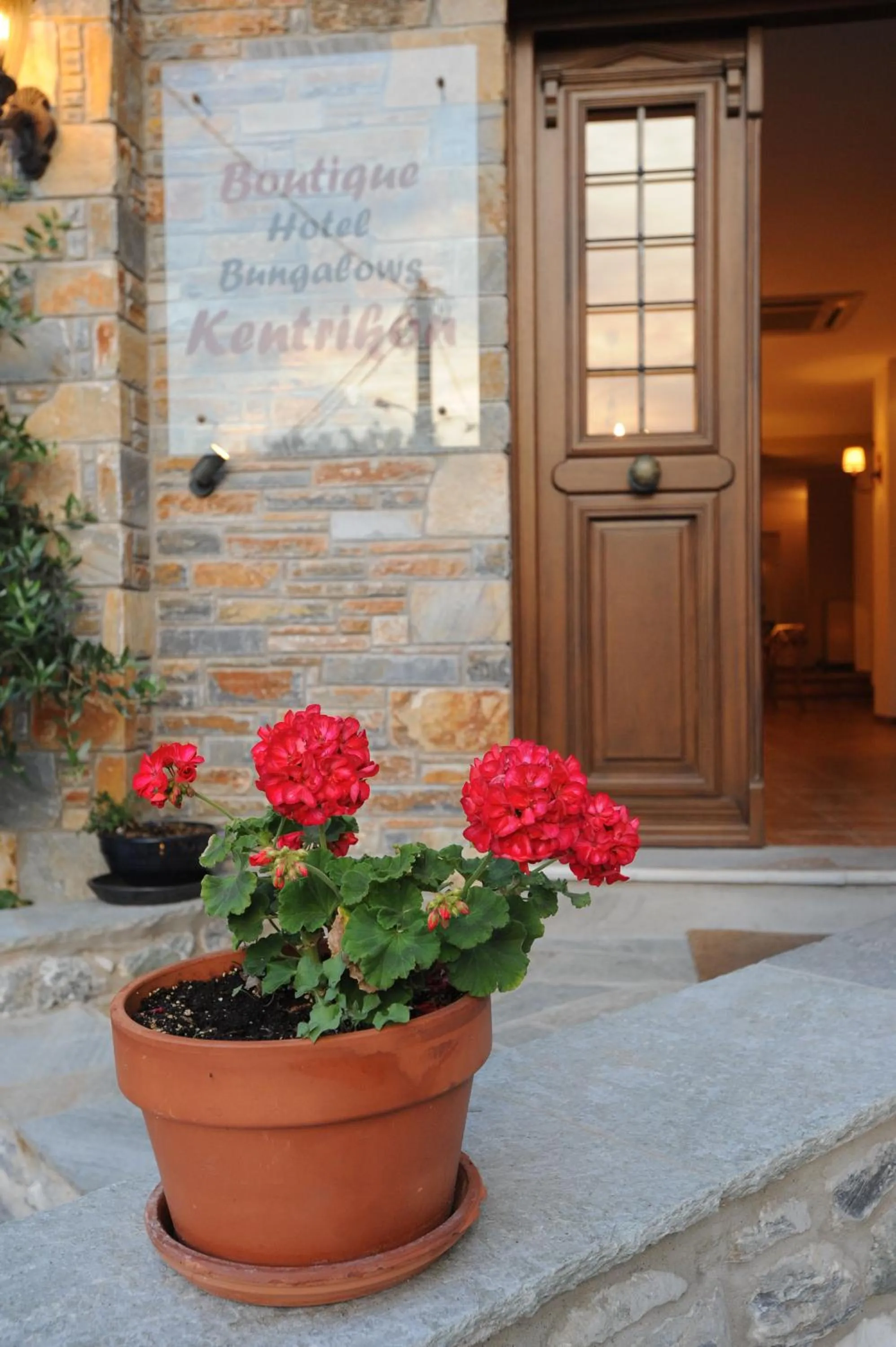 Facade/entrance in Boutique Hotel Kentrikon & Bungalows