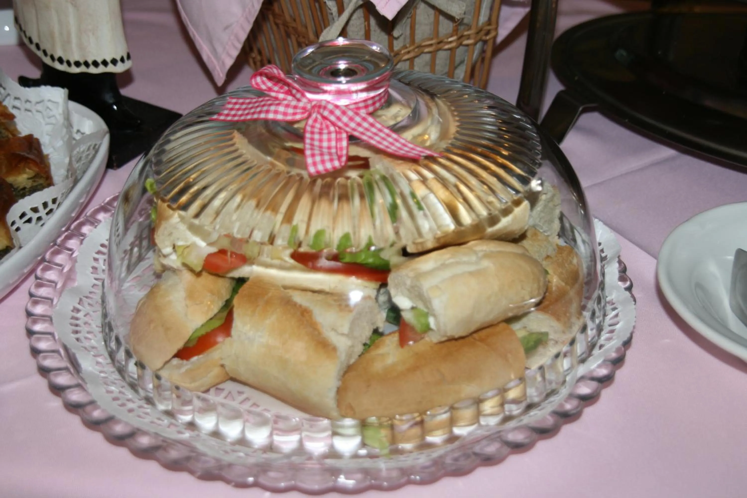 Food in Boutique Hotel Kentrikon & Bungalows