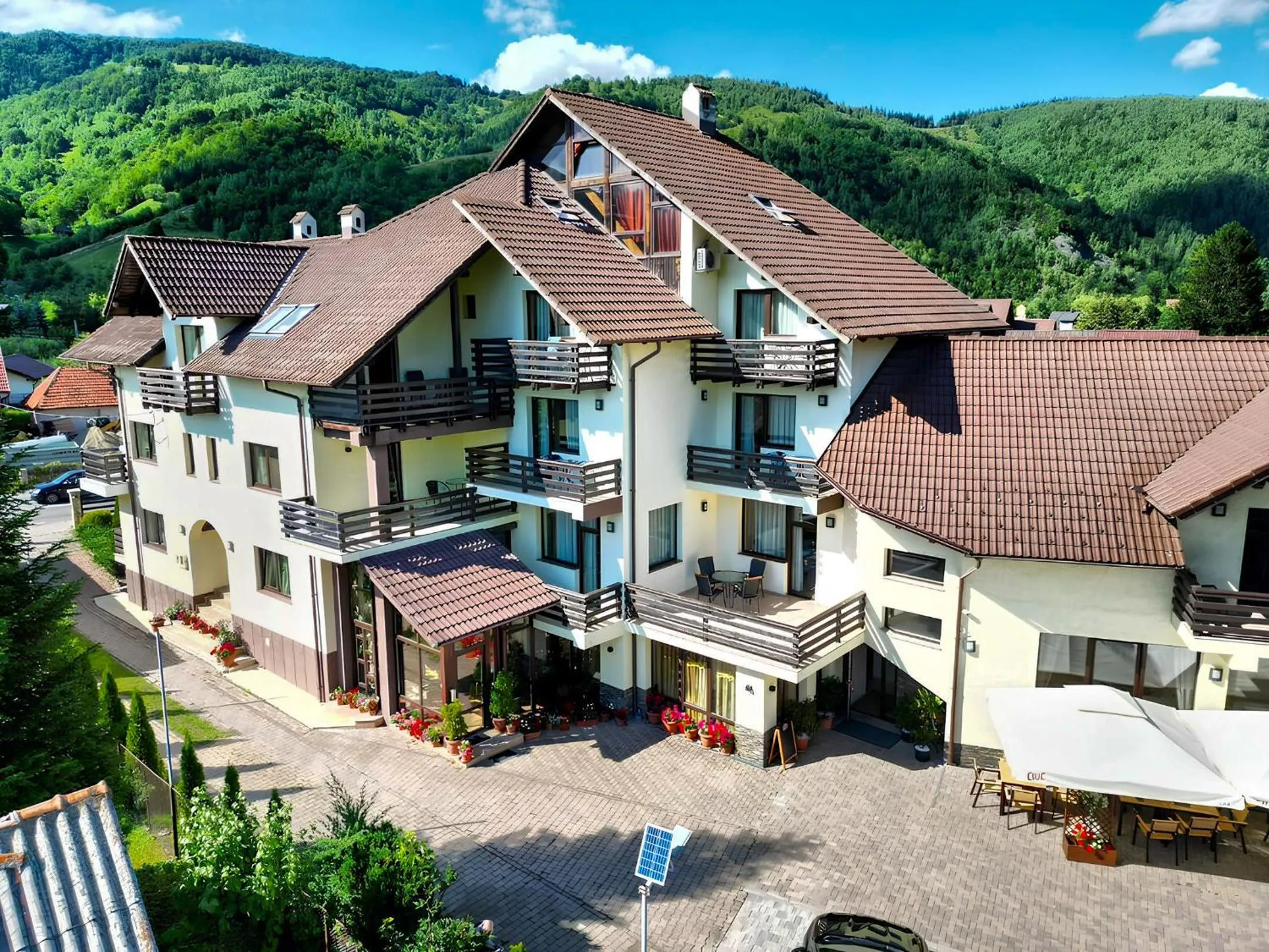 Property building in Pensiunea Andrei Moieciu