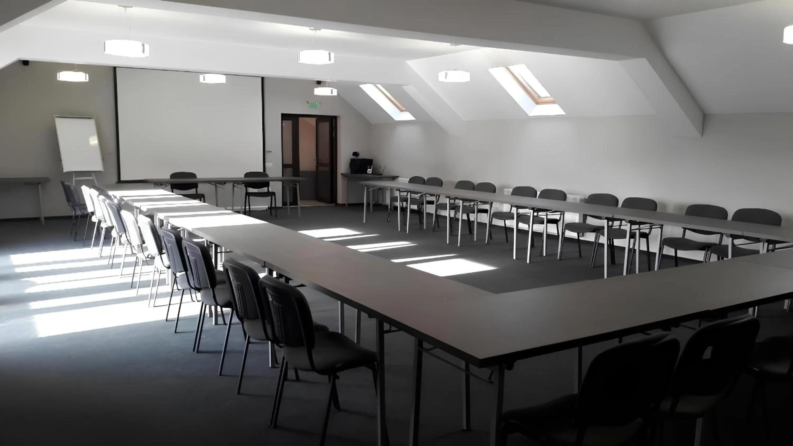 Business facilities in Pensiunea Andrei Moieciu