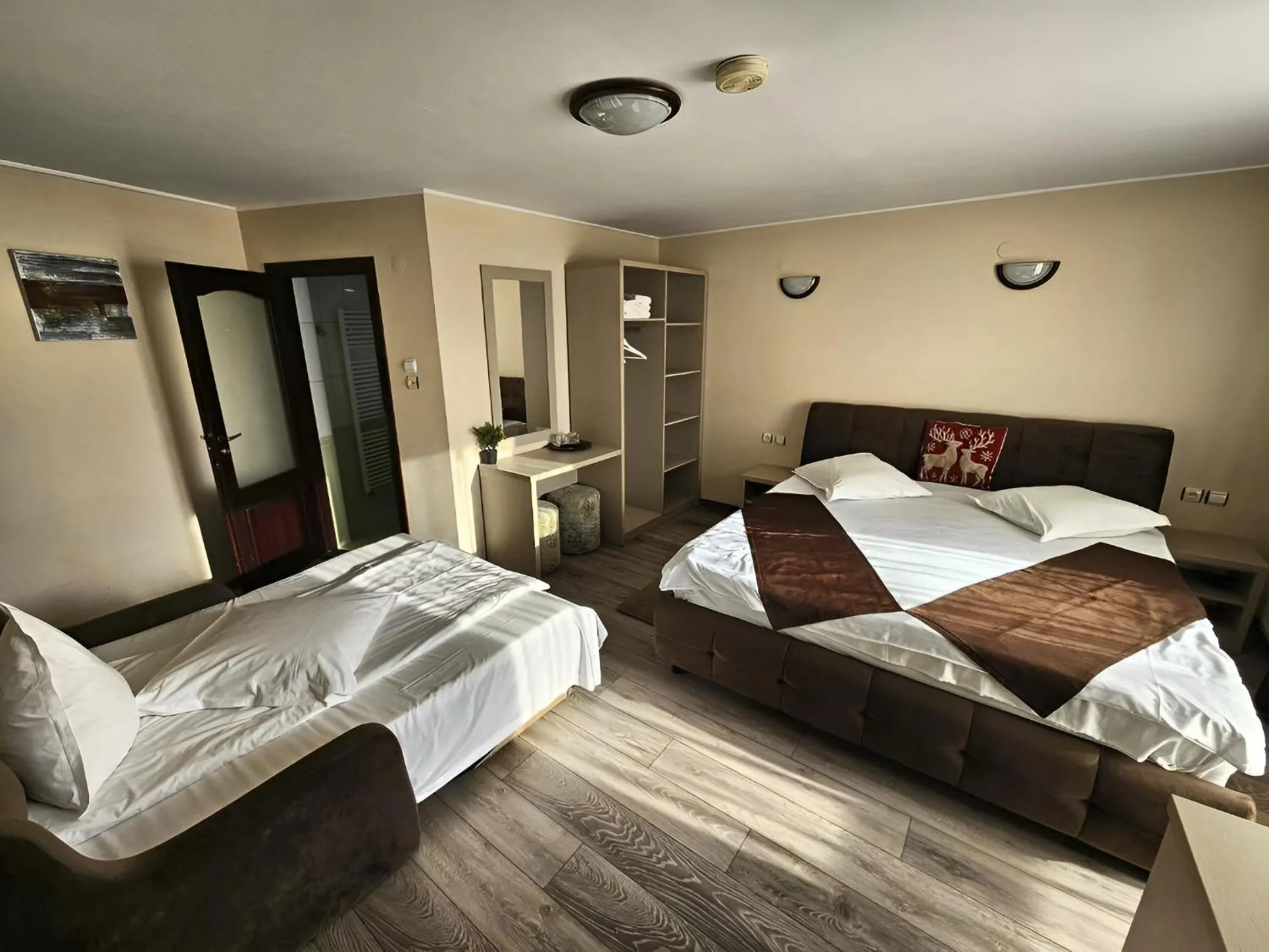 Bedroom, Bed in Pensiunea Andrei Moieciu