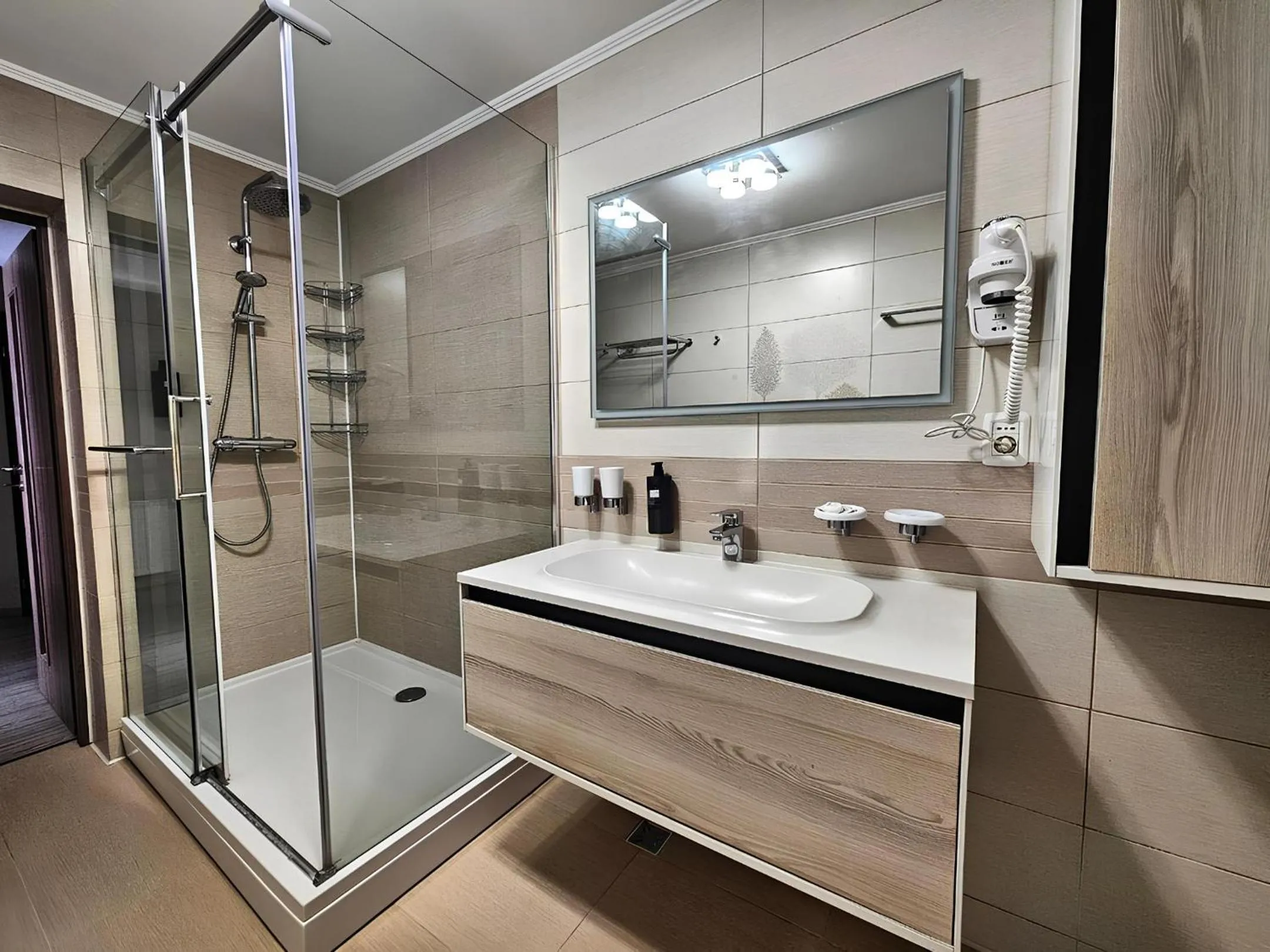 Shower in Pensiunea Andrei Moieciu
