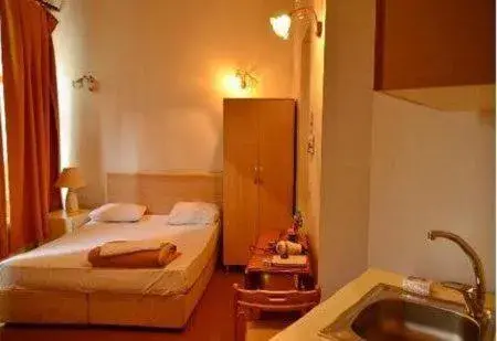 Budget Single Room in Budak Residence Budget Single Room in Budak Residence