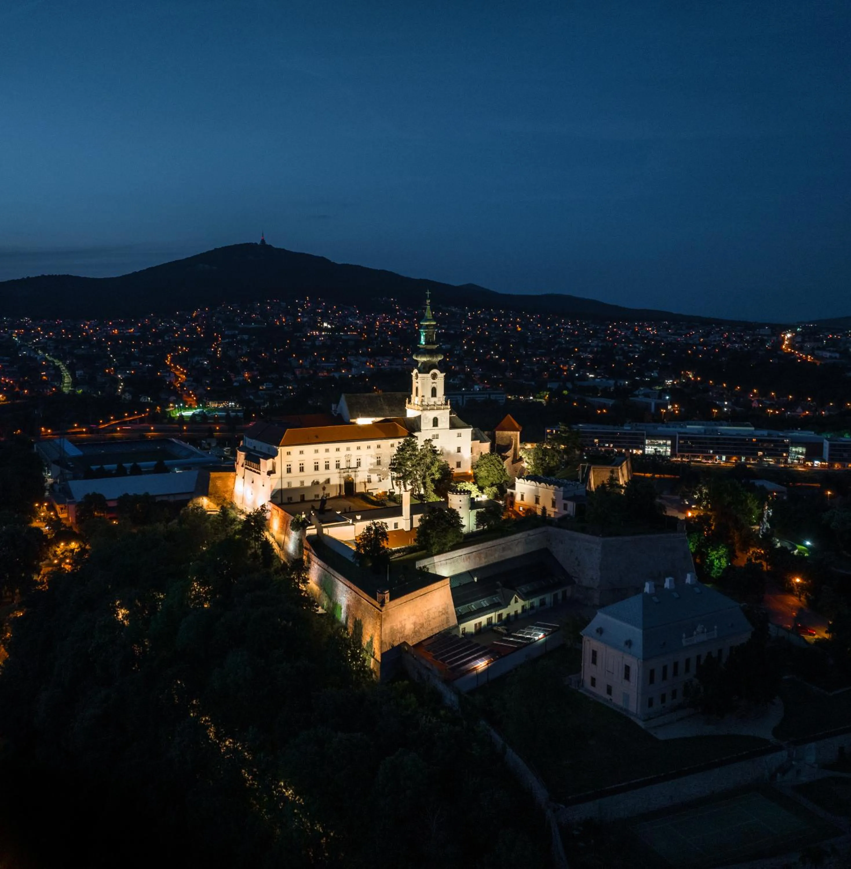 Nearby landmark in BOUTIQUE HOTEL11 with rooftop SPA