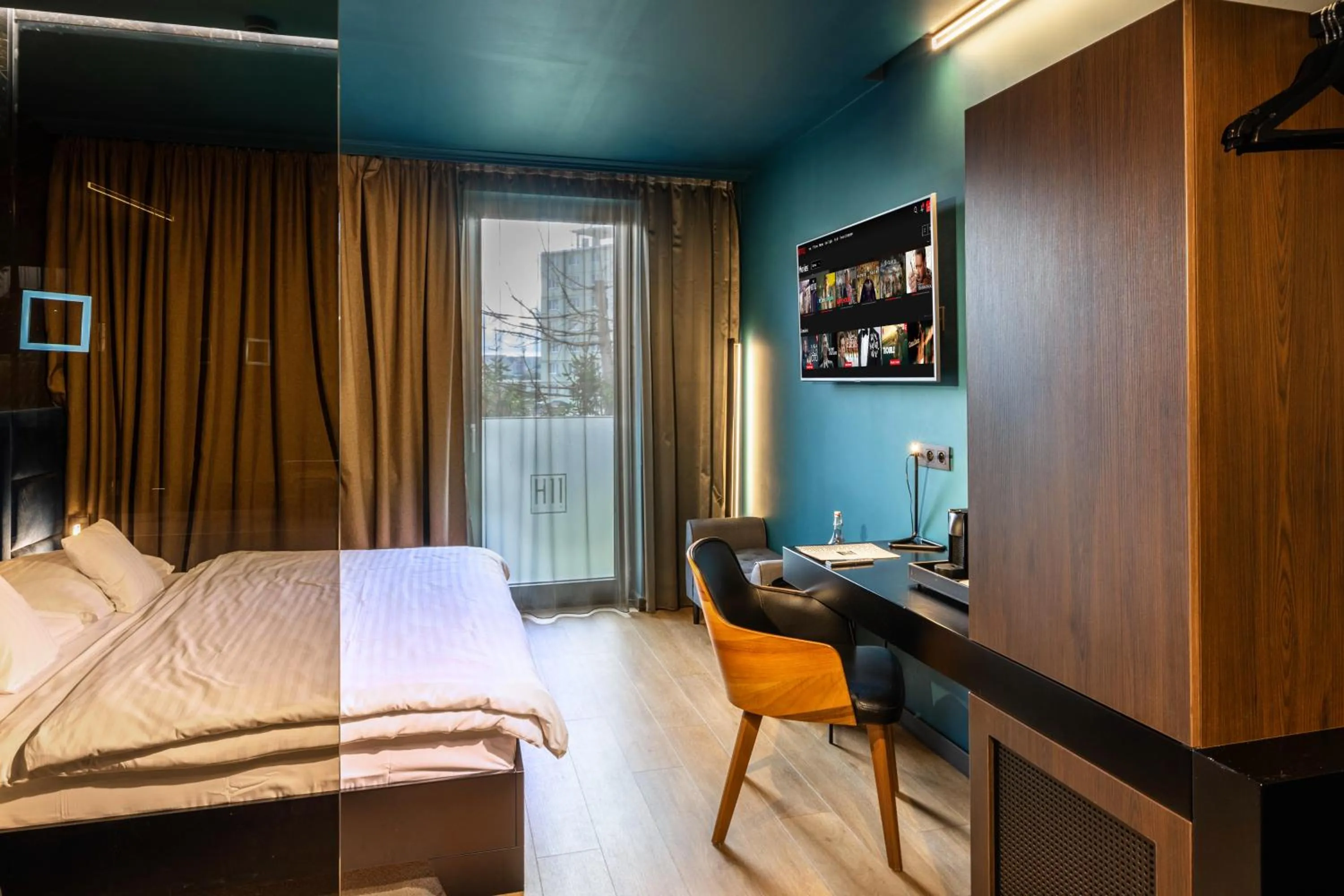 TV and multimedia, Bed in BOUTIQUE HOTEL11 with rooftop SPA