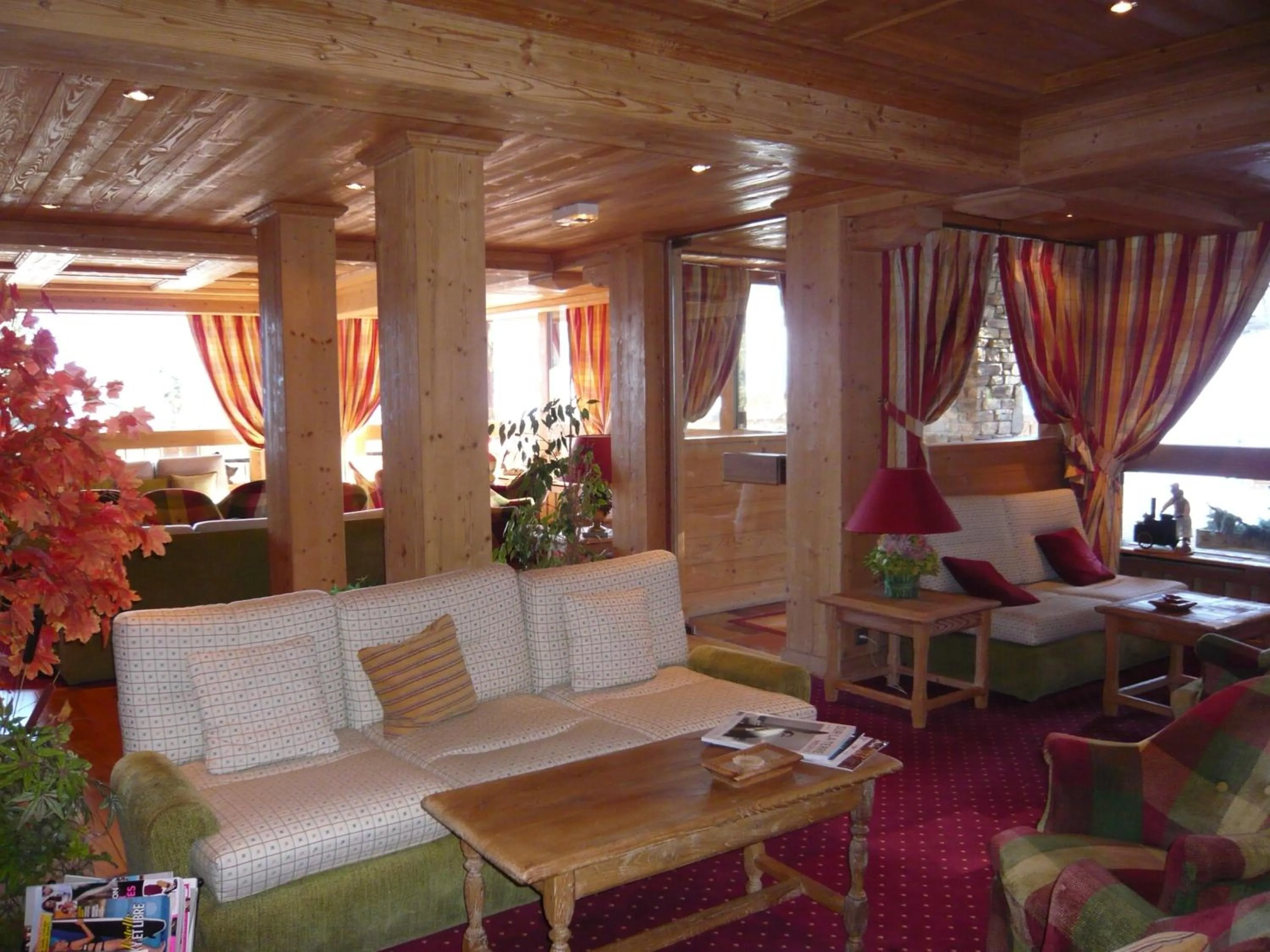 Lounge or bar in Aux Ducs de Savoie